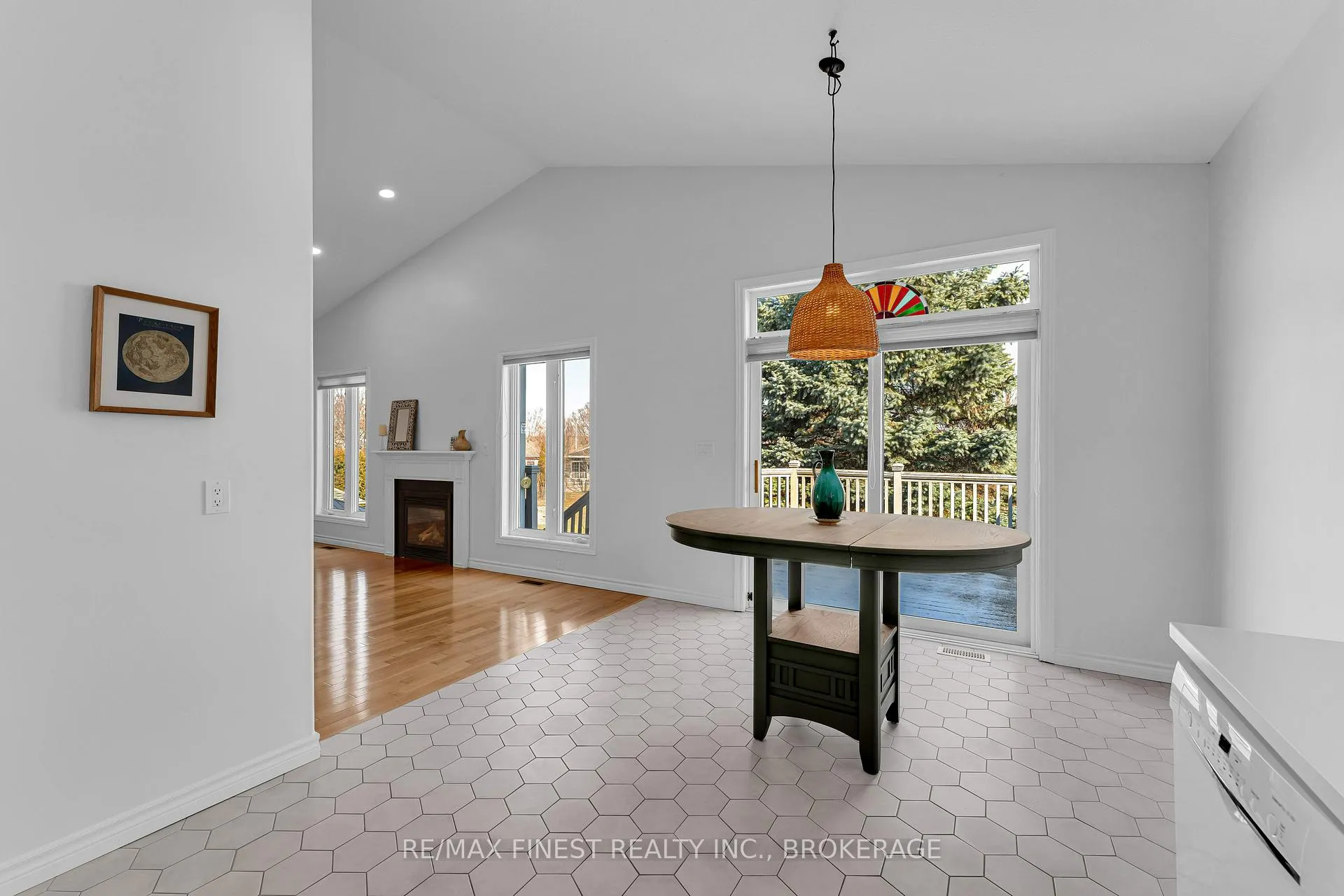 Photo 25 of 34 Schooner Drive, Kingston, Kingston East (Incl Barret Crt) — HOMEH
