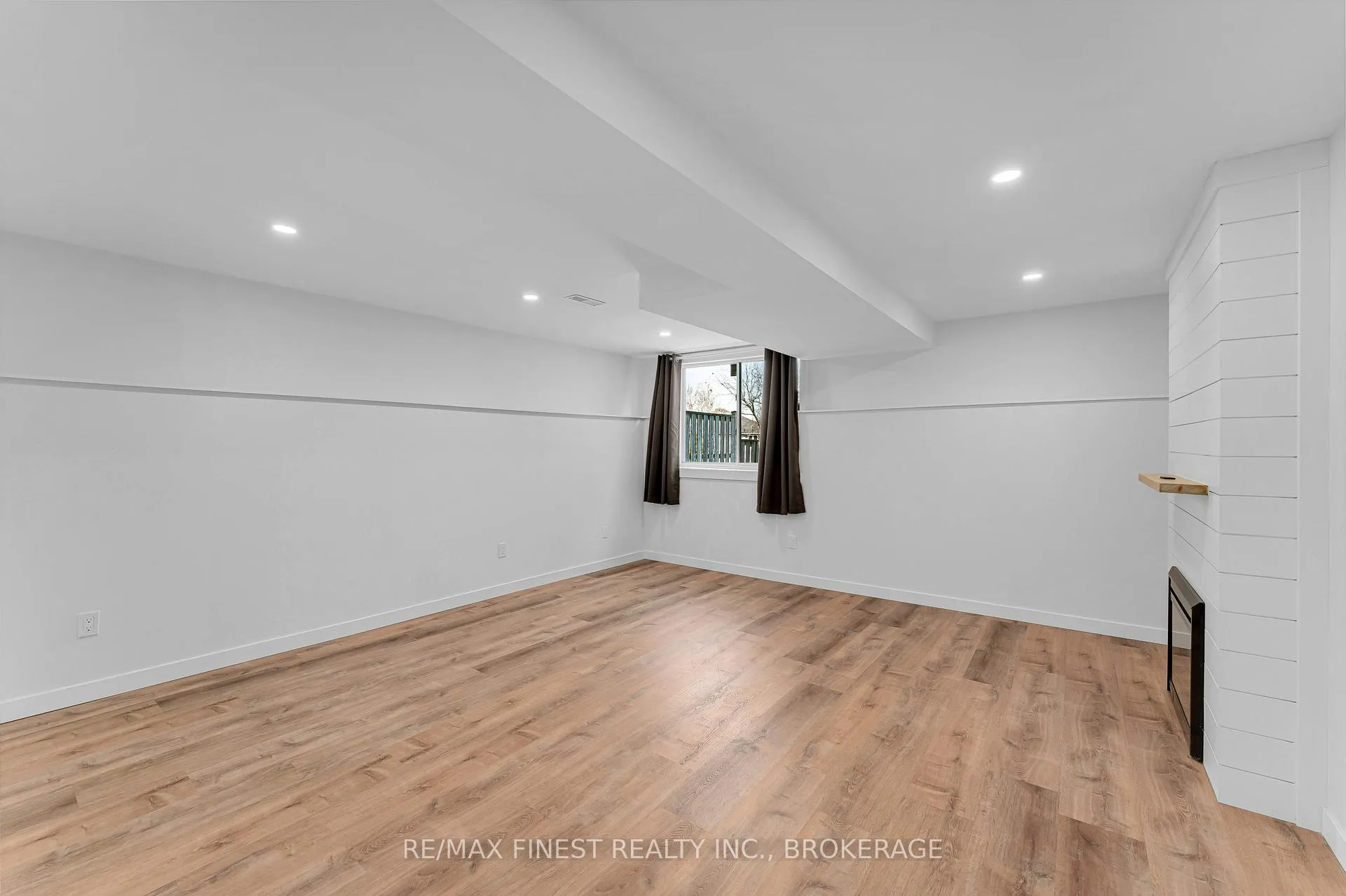 Photo 32 of 34 Schooner Drive, Kingston, Kingston East (Incl Barret Crt) — HOMEH