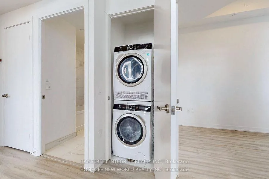 Photo 7 of Unit 5008, 55 Cooper Street, Toronto, Waterfront Communities — HOMEH