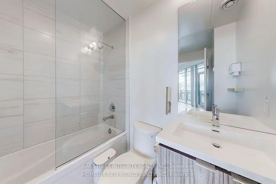 Photo 12 of Unit 5008, 55 Cooper Street, Toronto, Waterfront Communities — HOMEH