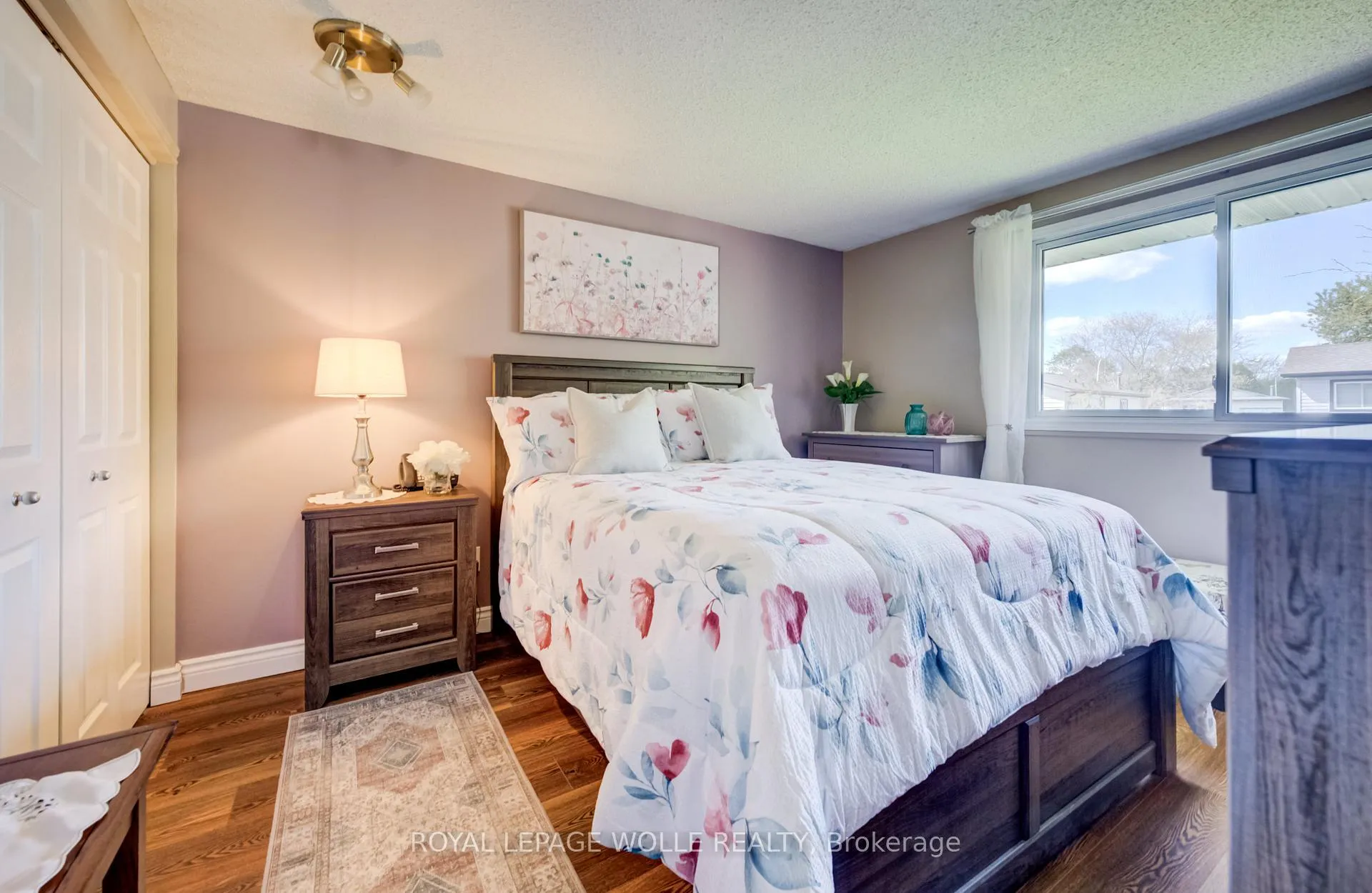 Photo 16 of 10 Meadow Woods Crescent, Kitchener — HOMEH