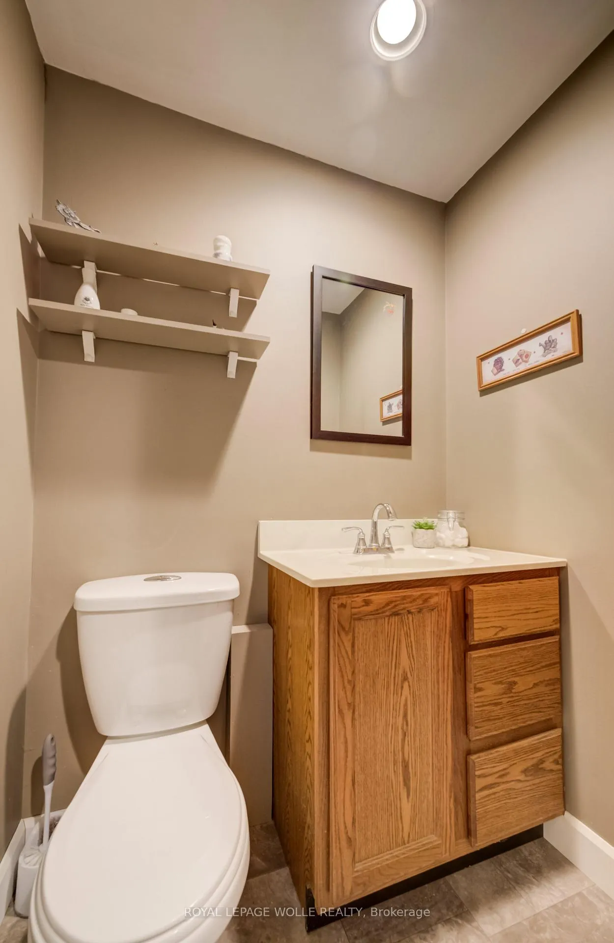 Photo 27 of 10 Meadow Woods Crescent, Kitchener — HOMEH