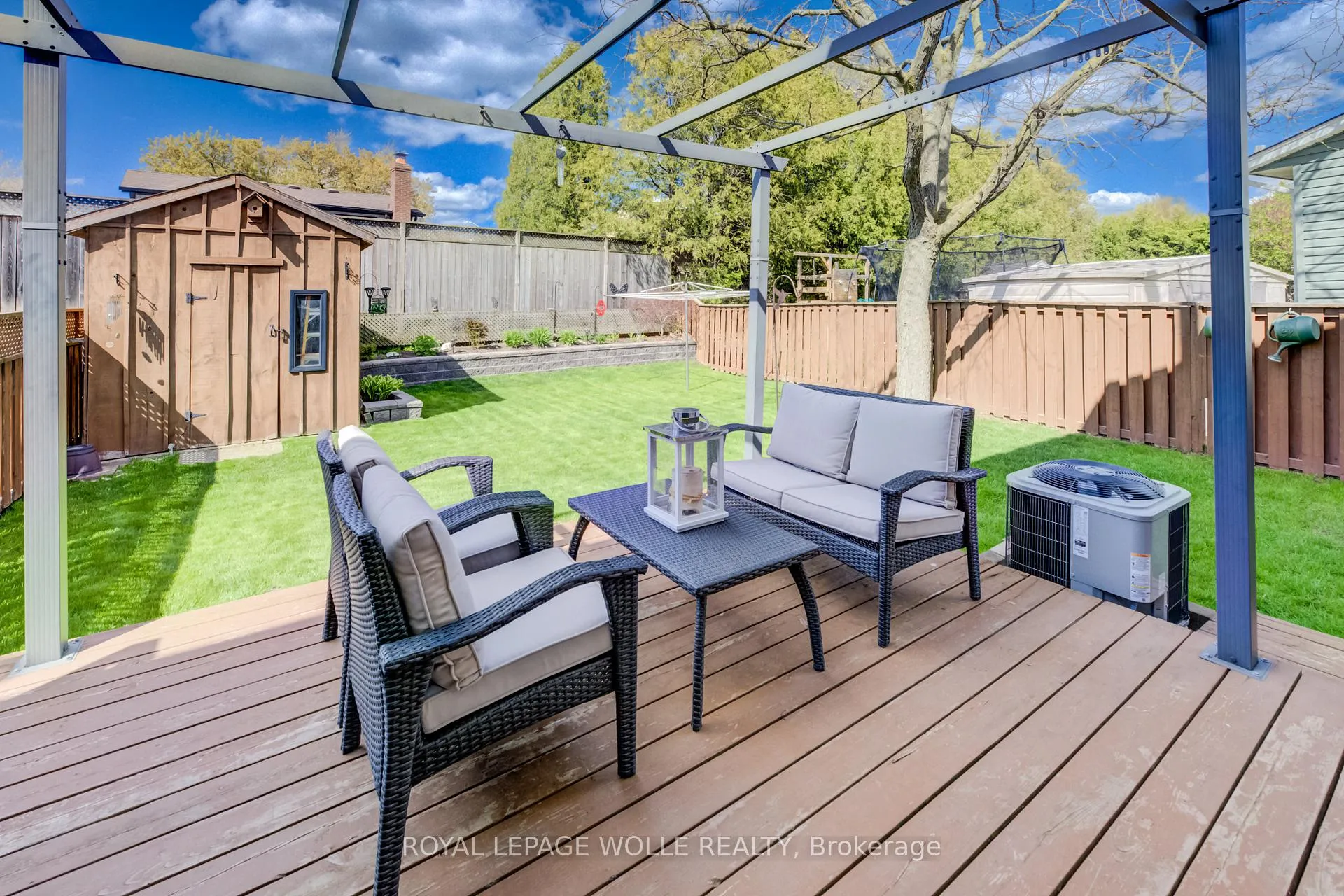 Photo 30 of 10 Meadow Woods Crescent, Kitchener — HOMEH