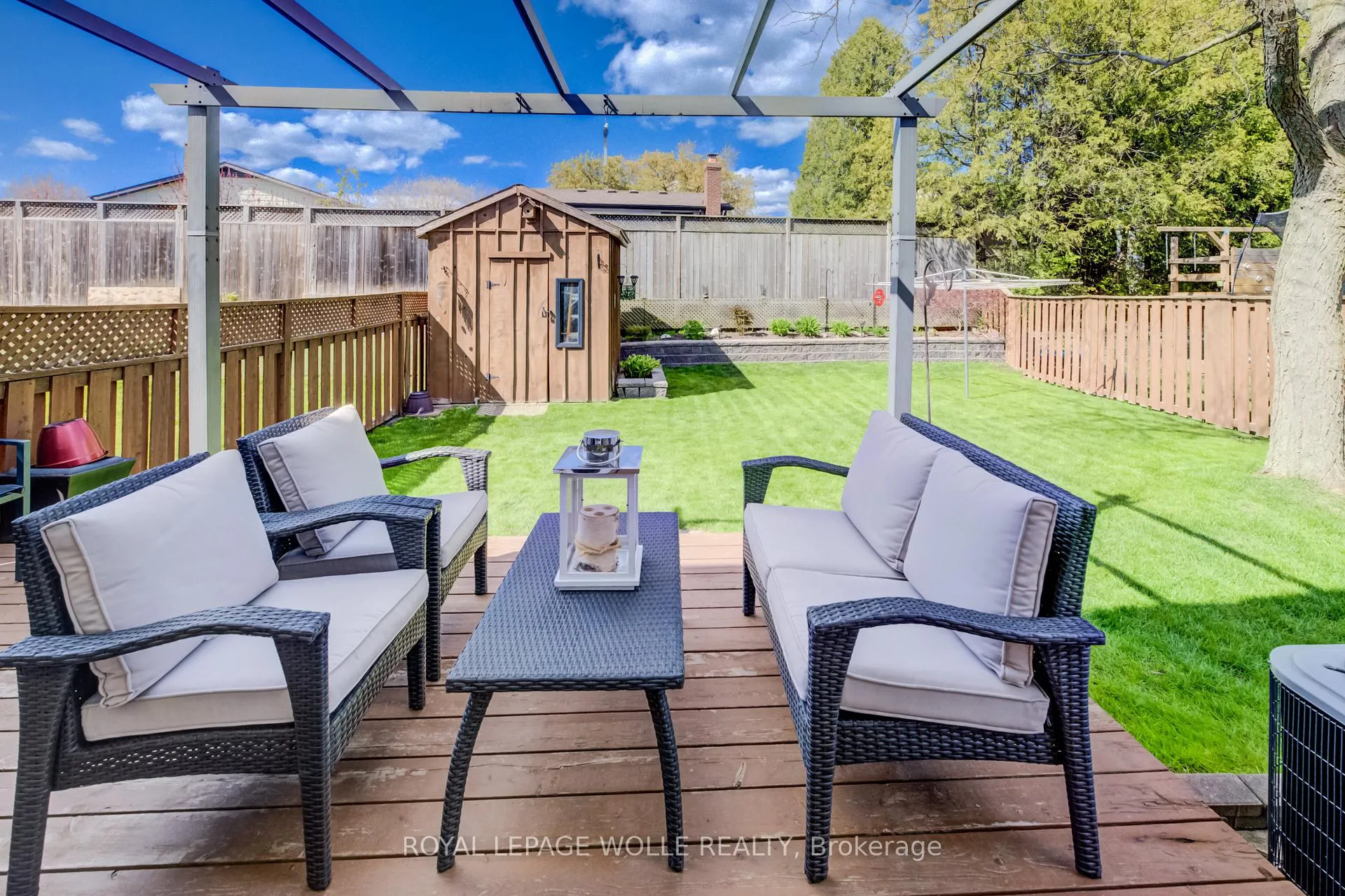 Photo 31 of 10 Meadow Woods Crescent, Kitchener — HOMEH