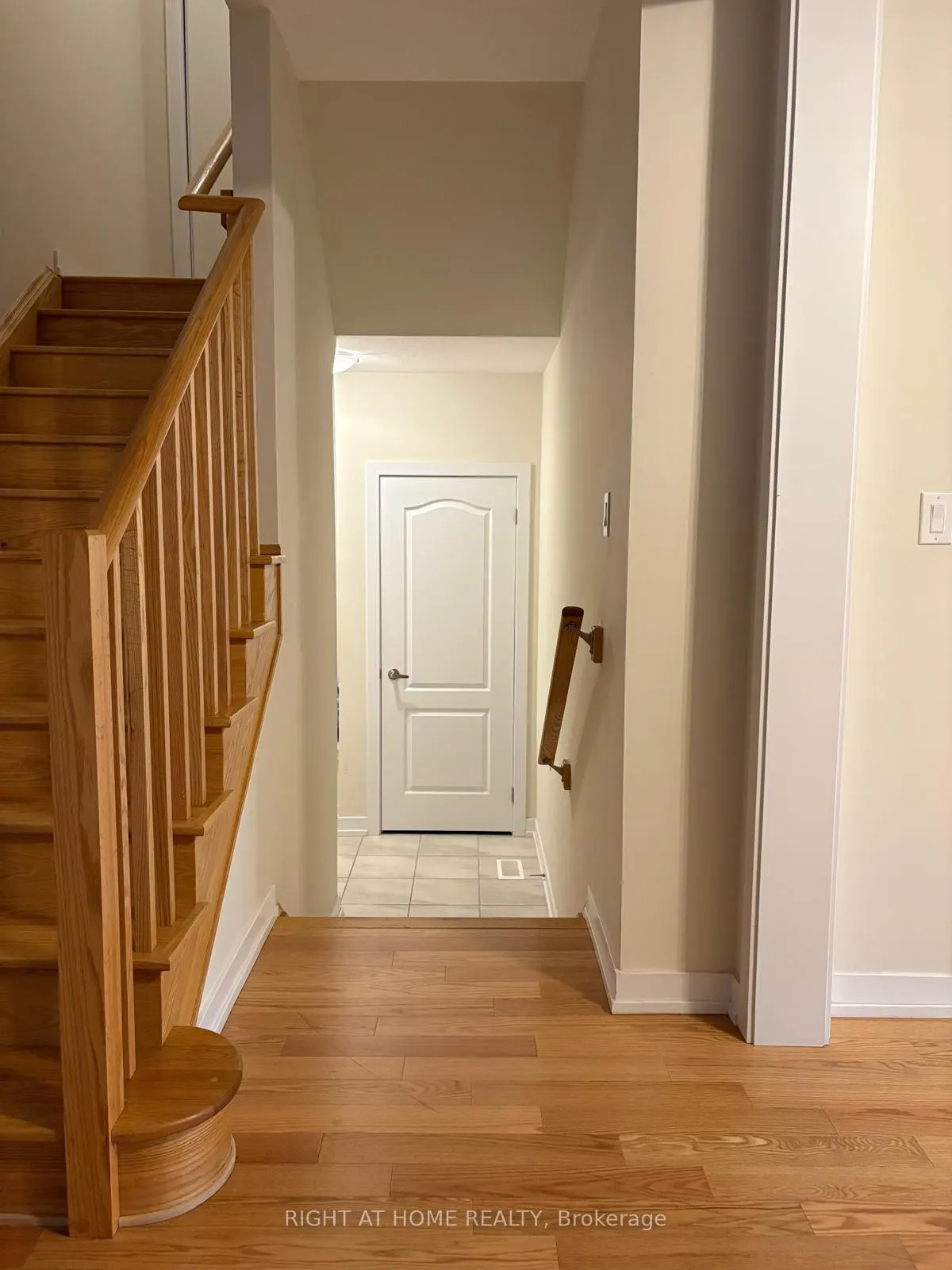 Photo 6 of 77 Wintergreen Crescent, Haldimand — HOMEH