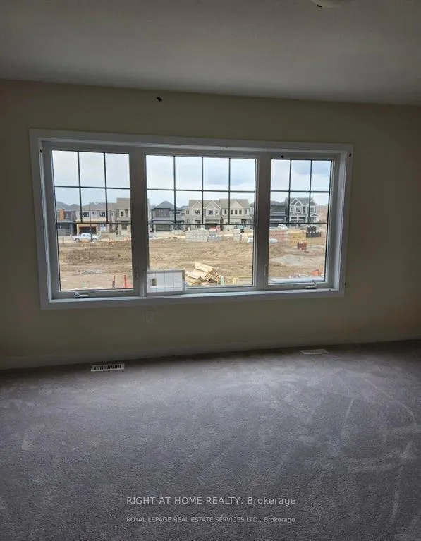 Photo 9 of 77 Wintergreen Crescent, Haldimand — HOMEH