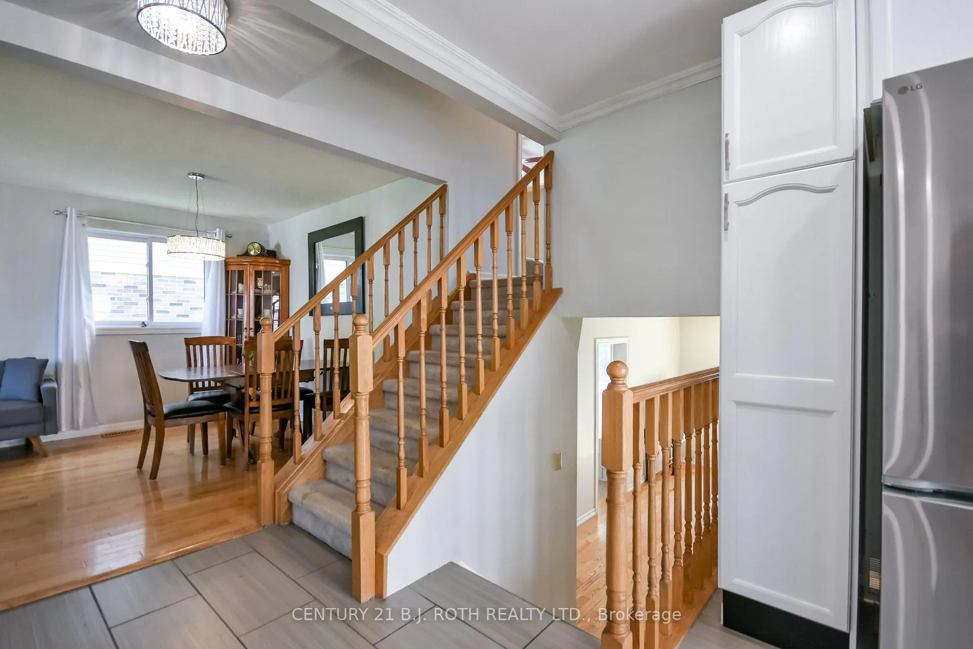 Photo 10 of 24 Pae Drive, Barrie, Painswick North — HOMEH