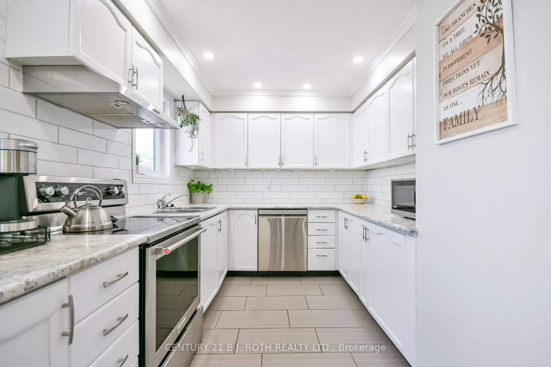 Photo 12 of 24 Pae Drive, Barrie, Painswick North — HOMEH