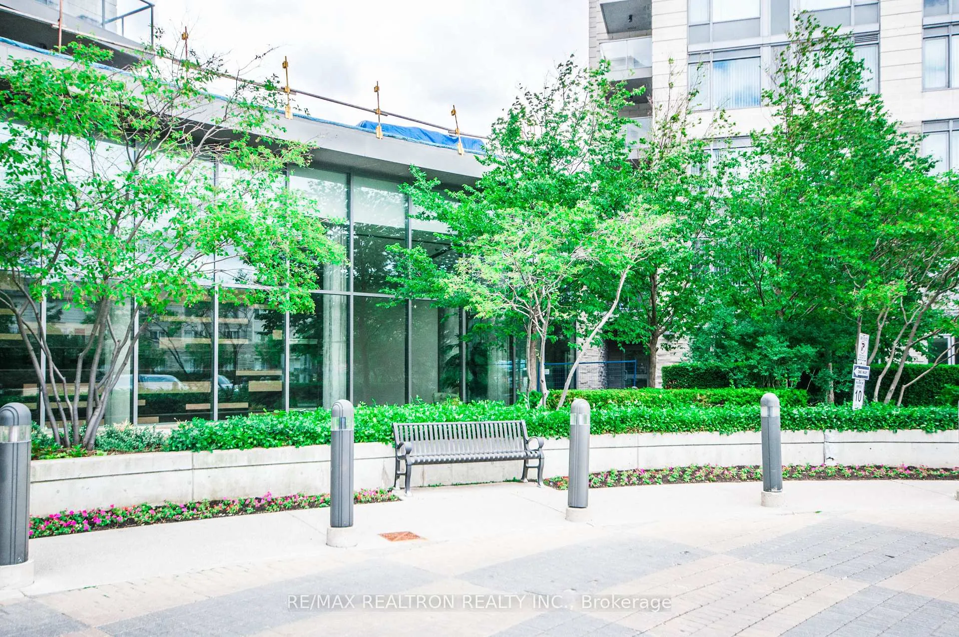 Photo 4 of Unit 702, 253 South Park Road, Markham, Commerce Valley — HOMEH