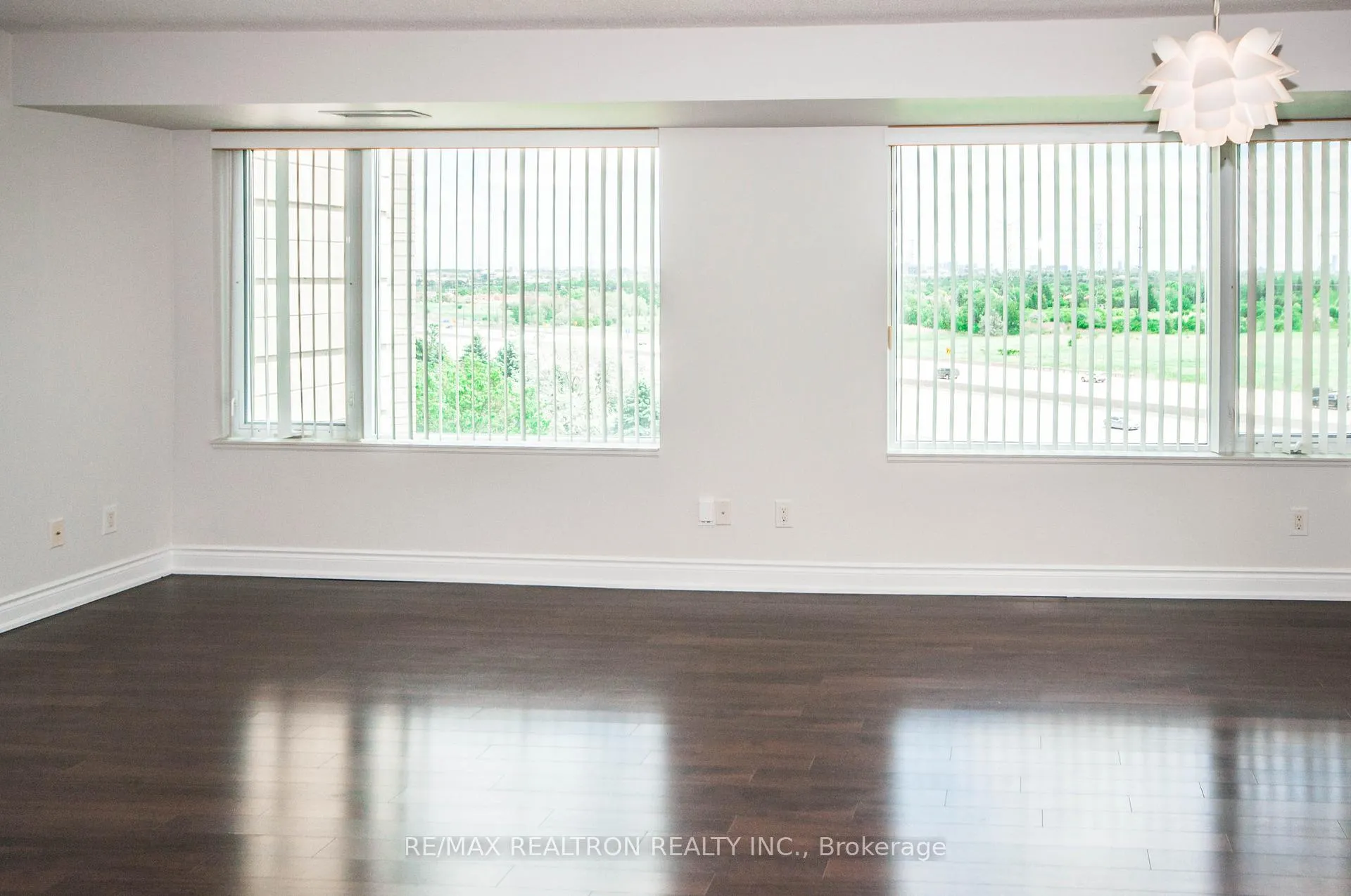Photo 15 of Unit 702, 253 South Park Road, Markham, Commerce Valley — HOMEH