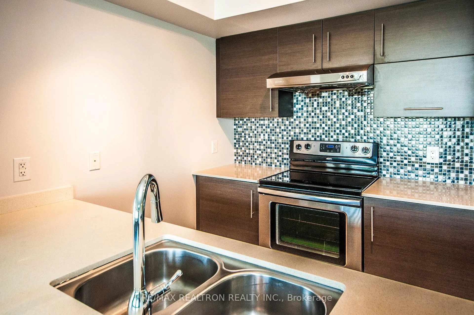 Photo 19 of Unit 702, 253 South Park Road, Markham, Commerce Valley — HOMEH
