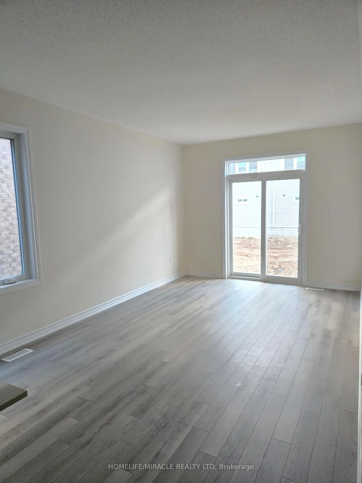 Photo 4 of 78 Mcgill Avenue, Erin — HOMEH