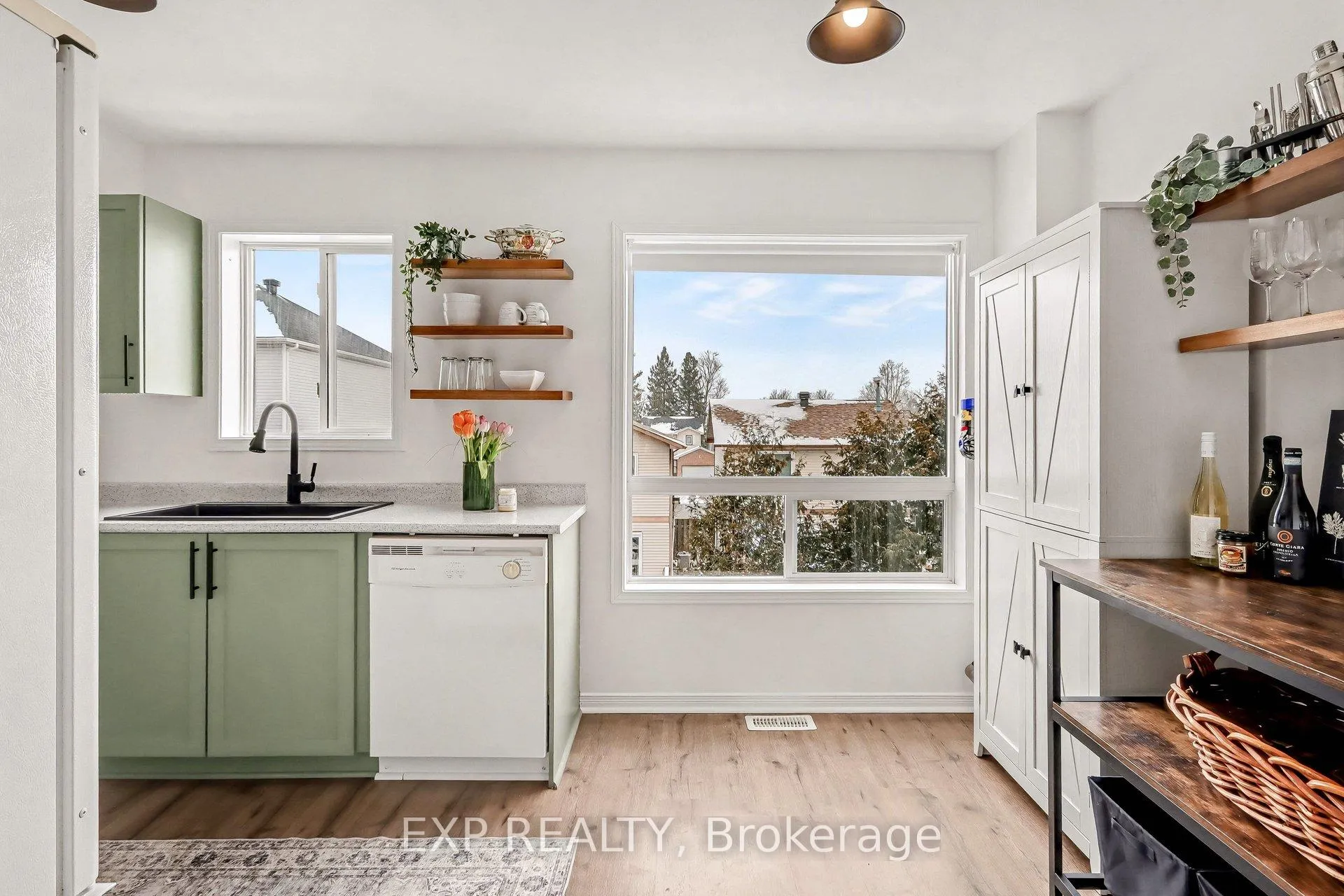 Photo 12 of 211 Gershwin Private, Ottawa, Westcliffe Estates — HOMEH