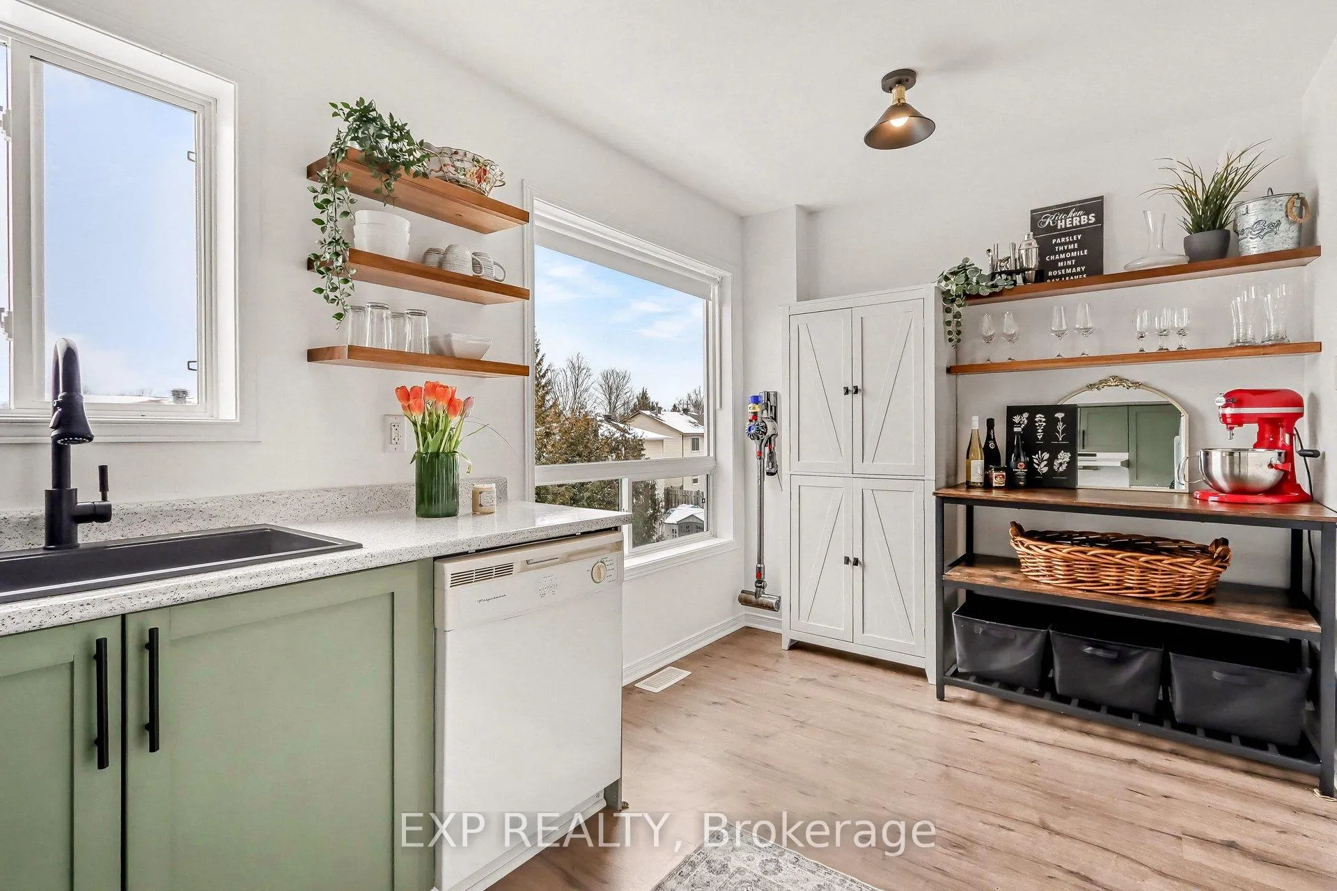 Photo 14 of 211 Gershwin Private, Ottawa, Westcliffe Estates — HOMEH