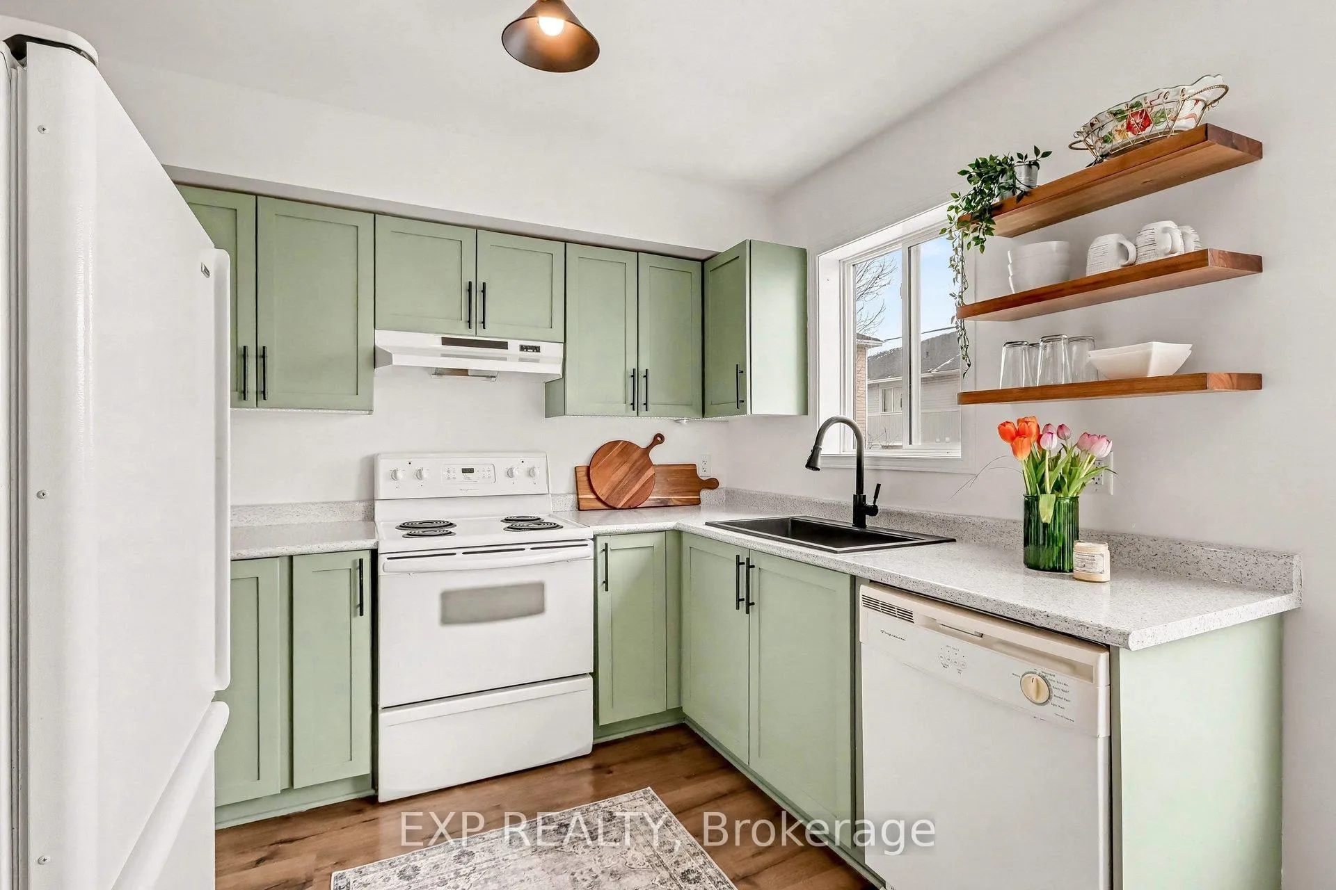 Photo 15 of 211 Gershwin Private, Ottawa, Westcliffe Estates — HOMEH