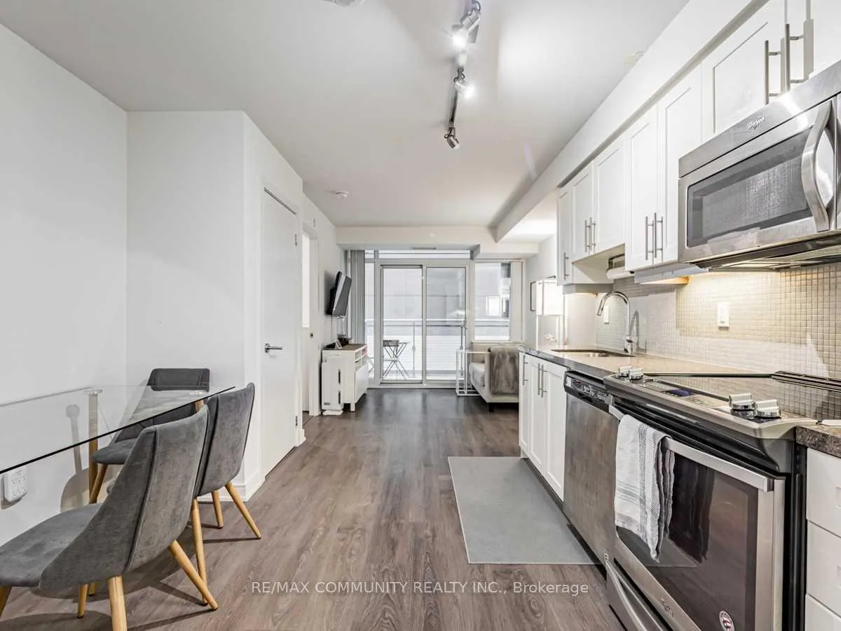 Photo 5 of Unit 631, 525 Adelaide Street W, Toronto, Waterfront Communities — HOMEH