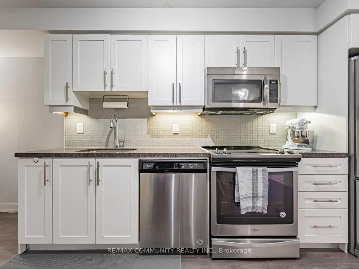Photo 6 of Unit 631, 525 Adelaide Street W, Toronto, Waterfront Communities — HOMEH