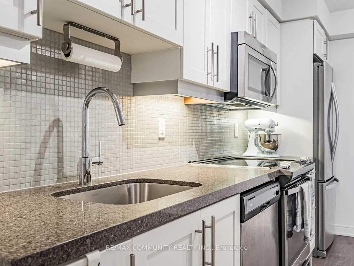Photo 8 of Unit 631, 525 Adelaide Street W, Toronto, Waterfront Communities — HOMEH