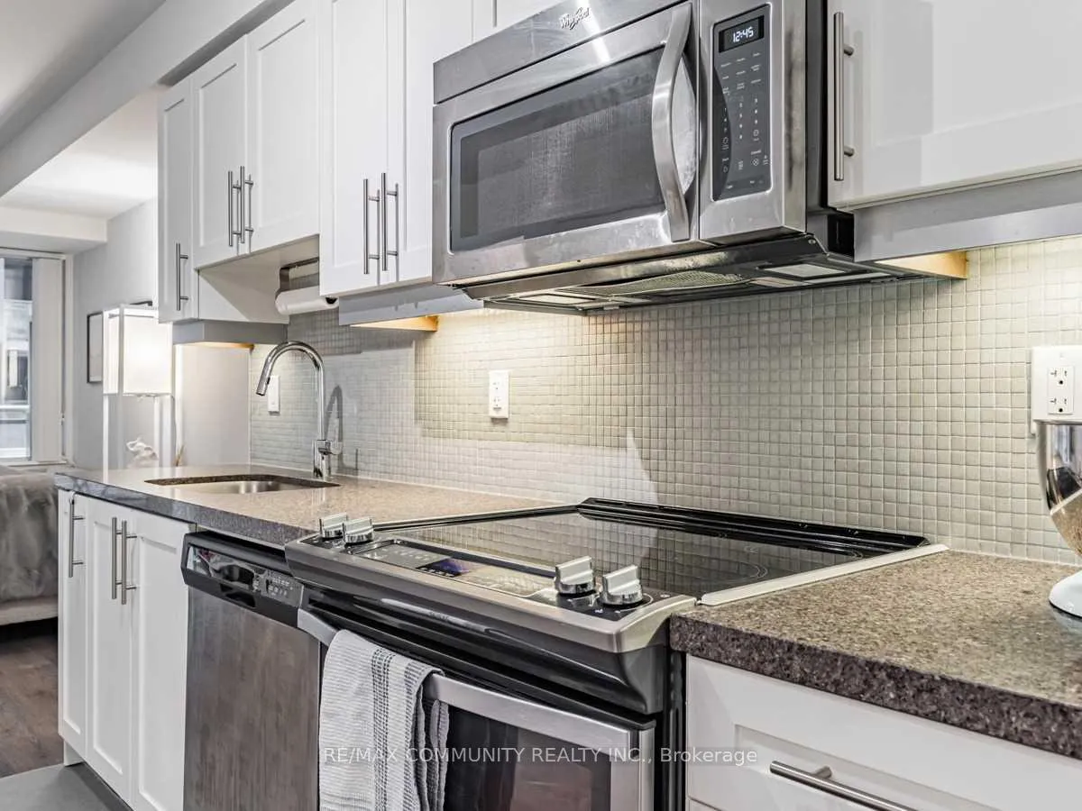 Photo 9 of Unit 631, 525 Adelaide Street W, Toronto, Waterfront Communities — HOMEH
