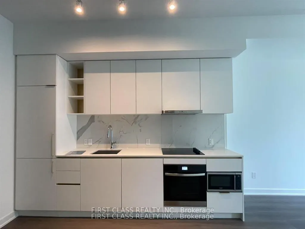 Photo 2 of Unit 606, 8 Wellesley Street W, Toronto, Bay Street Corridor — HOMEH