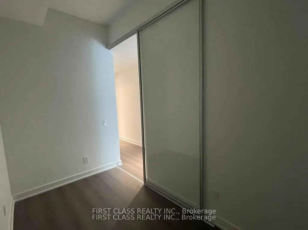 Photo 6 of Unit 606, 8 Wellesley Street W, Toronto, Bay Street Corridor — HOMEH