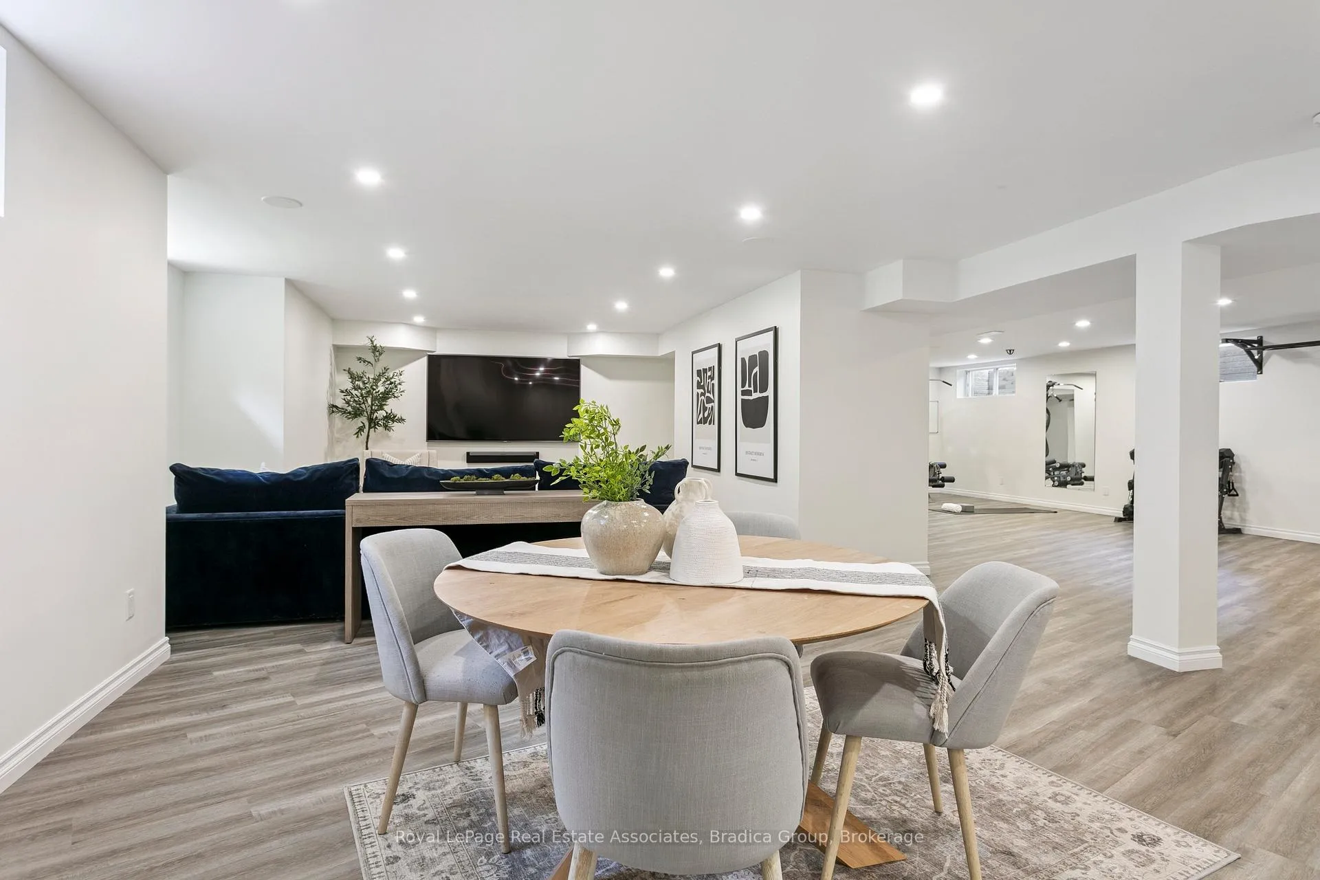 Photo 31 of 19 Lorraine Gardens, Etobicoke, Islington-City Centre West — HOMEH