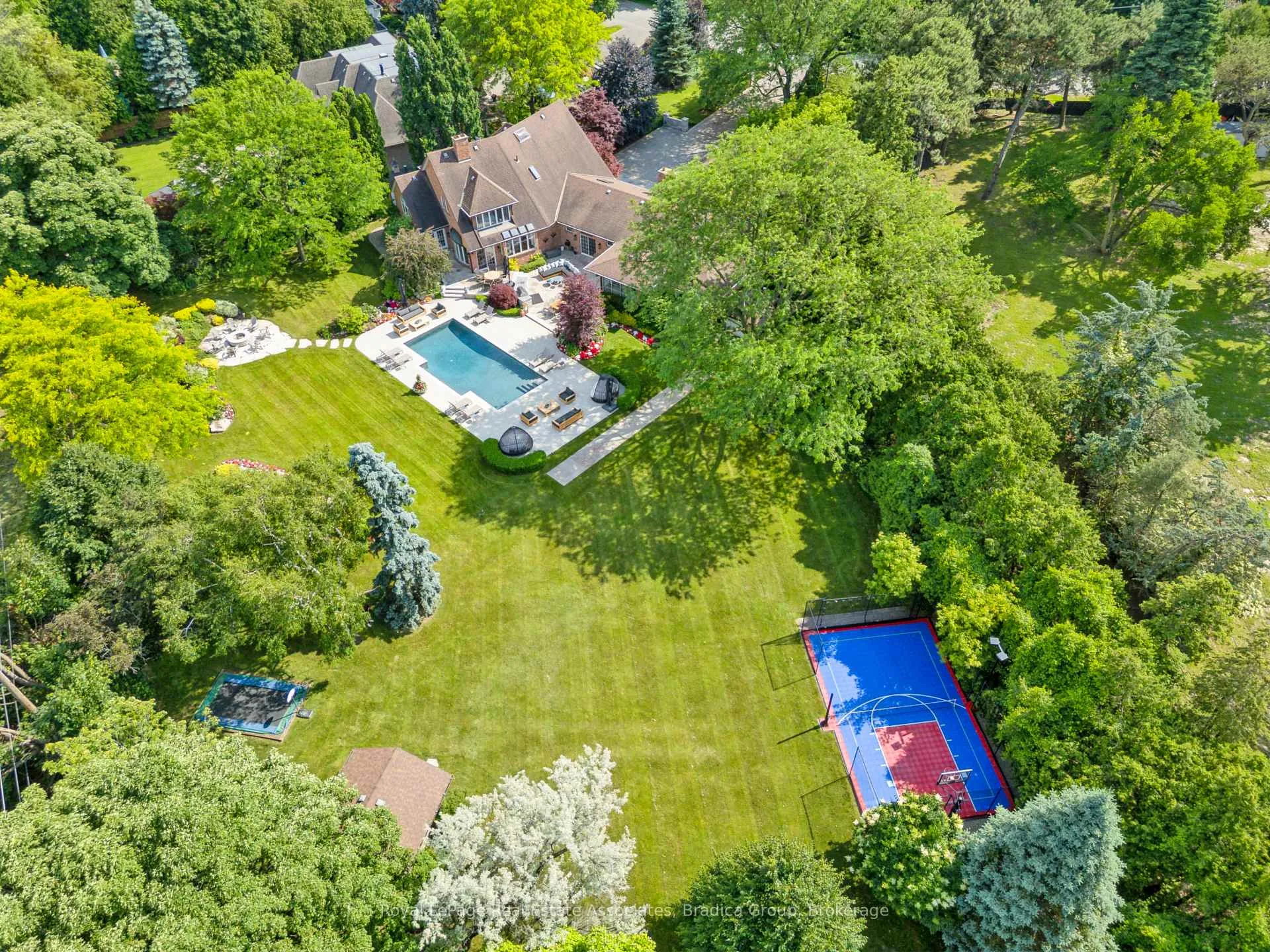 Photo 36 of 19 Lorraine Gardens, Etobicoke, Islington-City Centre West — HOMEH