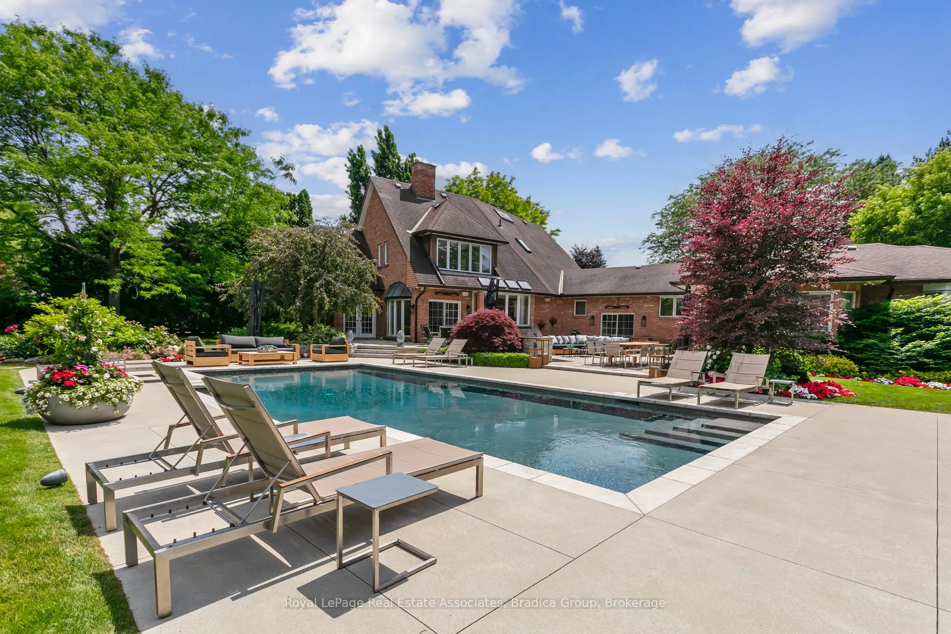 Photo 38 of 19 Lorraine Gardens, Etobicoke, Islington-City Centre West — HOMEH