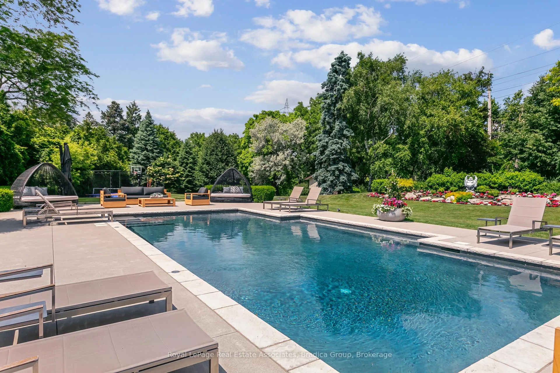 Photo 39 of 19 Lorraine Gardens, Etobicoke, Islington-City Centre West — HOMEH