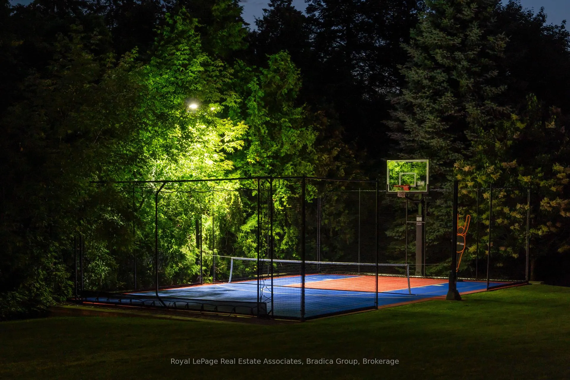 Photo 49 of 19 Lorraine Gardens, Etobicoke, Islington-City Centre West — HOMEH