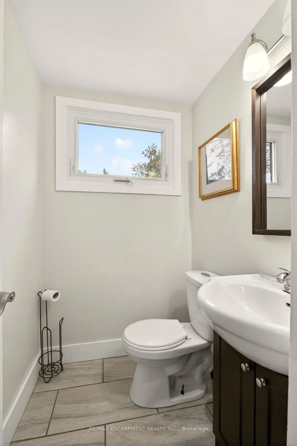 Photo 12 of 120 Chilton Drive, Hamilton, Stoney Creek Mountain — HOMEH