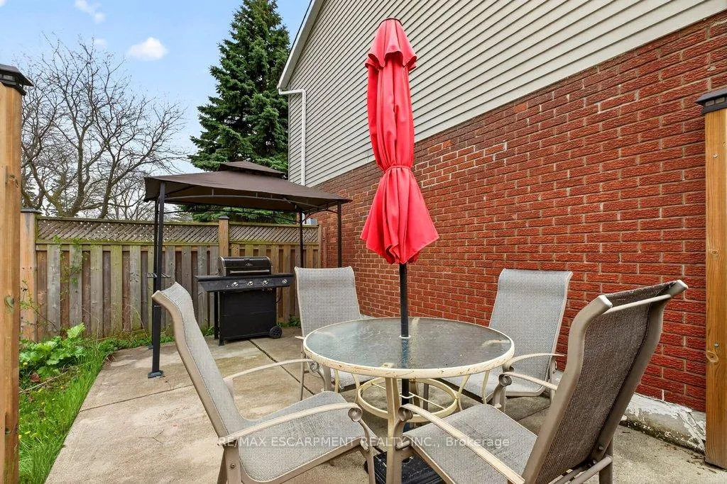 Photo 28 of 120 Chilton Drive, Hamilton, Stoney Creek Mountain — HOMEH