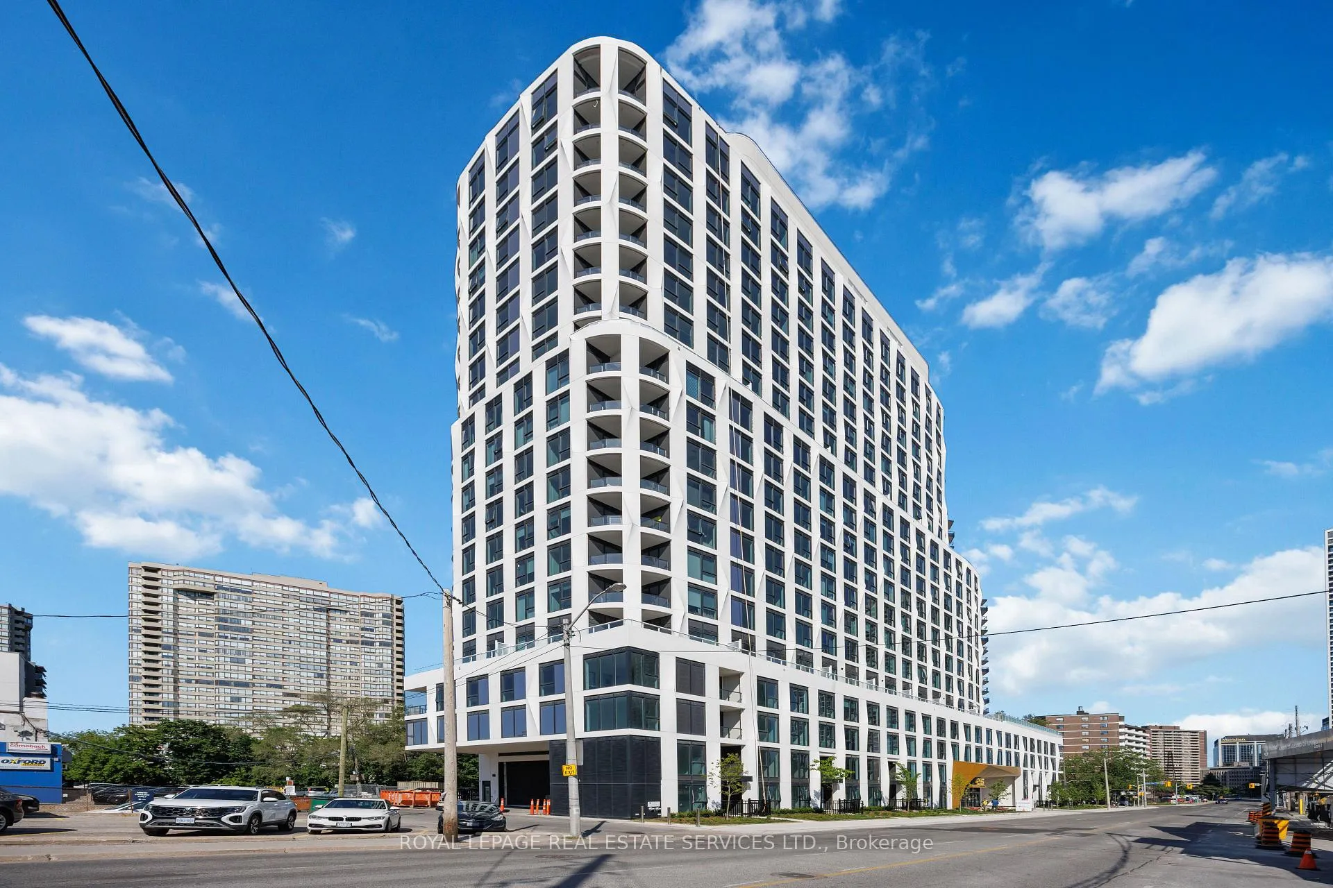 Front of Unit 811, 25 Cordova Avenue
