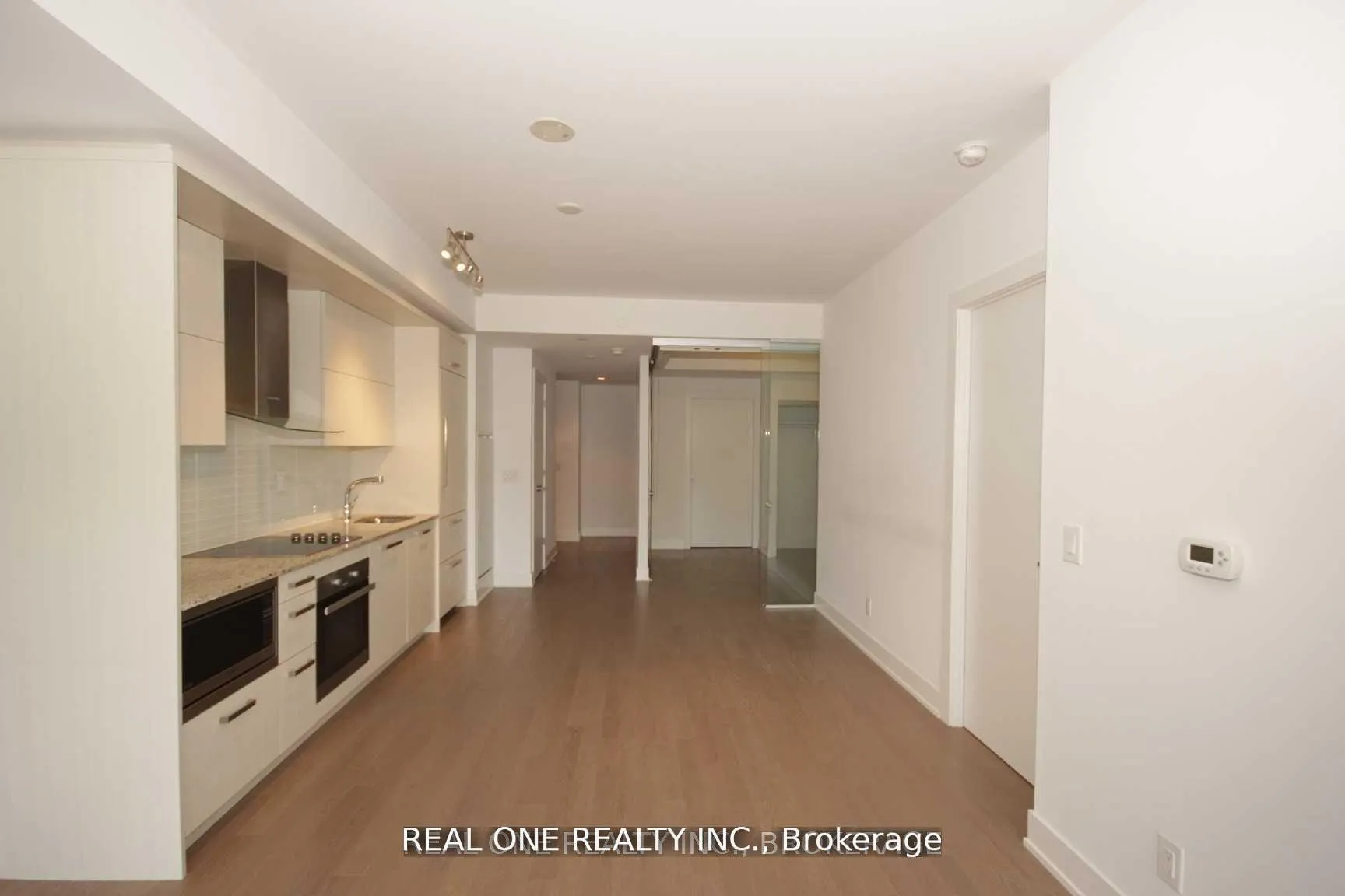 Photo 5 of Unit 305, 3018 Yonge Street, Toronto, Lawrence Park South — HOMEH