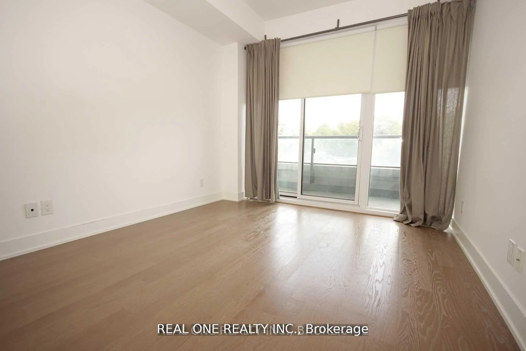 Photo 6 of Unit 305, 3018 Yonge Street, Toronto, Lawrence Park South — HOMEH