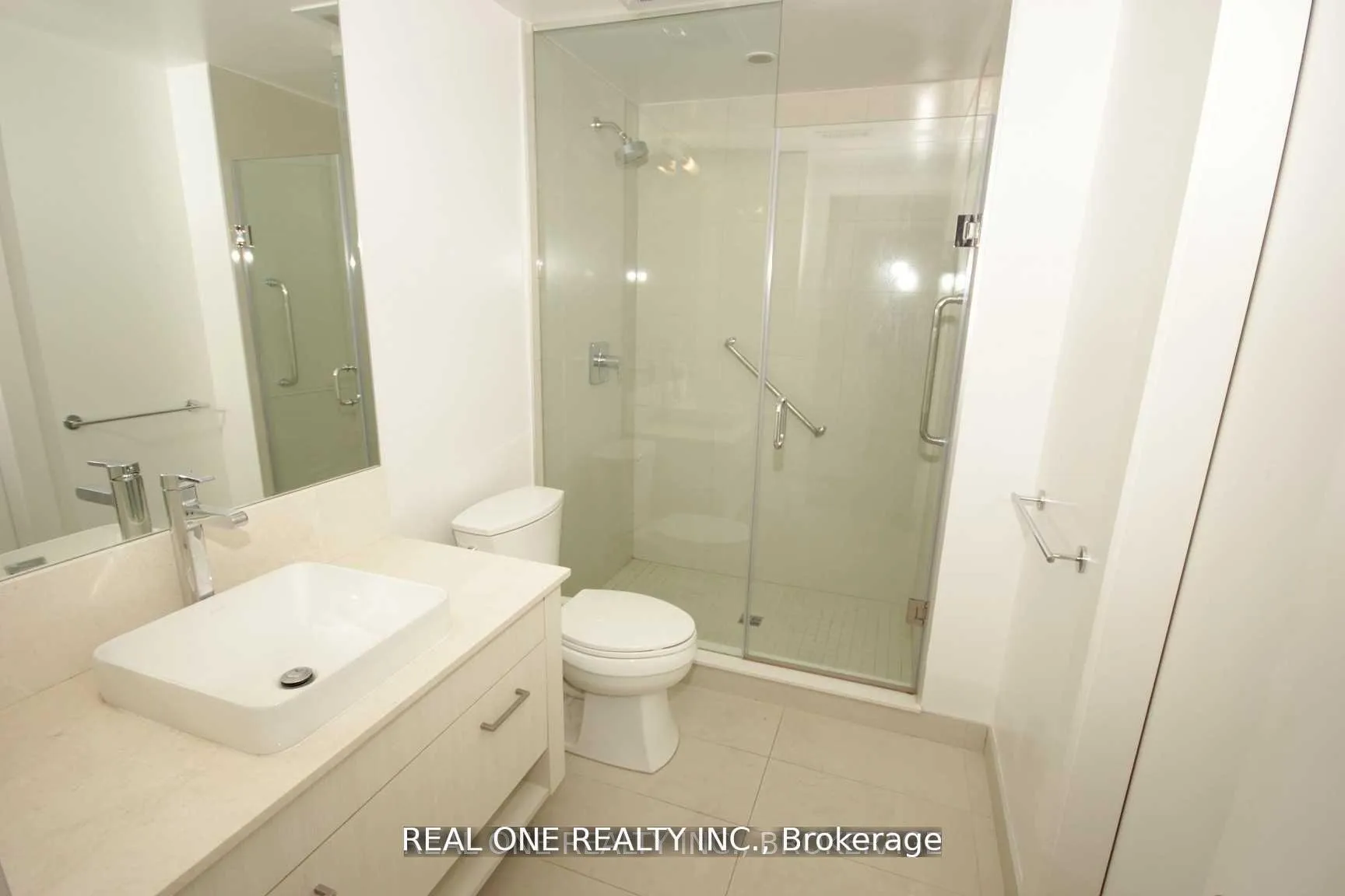 Photo 9 of Unit 305, 3018 Yonge Street, Toronto, Lawrence Park South — HOMEH