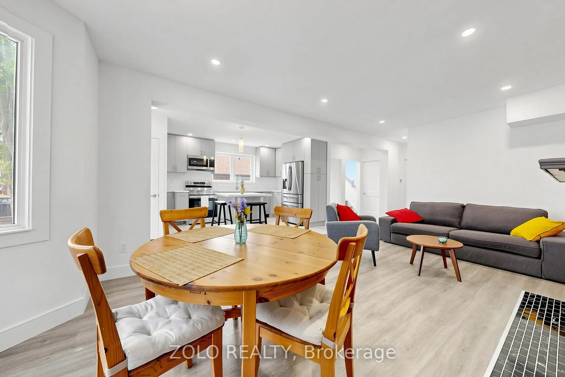 Photo 9 of 84 East 15th Street, Hamilton, Inch Park — HOMEH