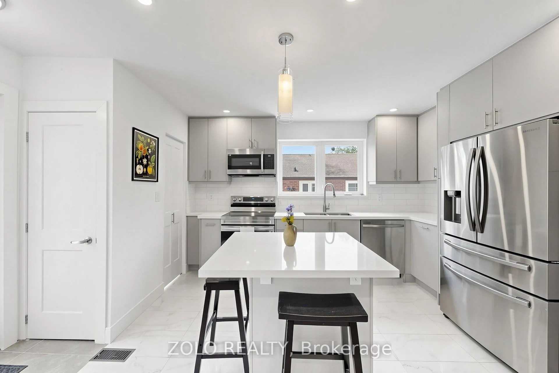 Photo 11 of 84 East 15th Street, Hamilton, Inch Park — HOMEH