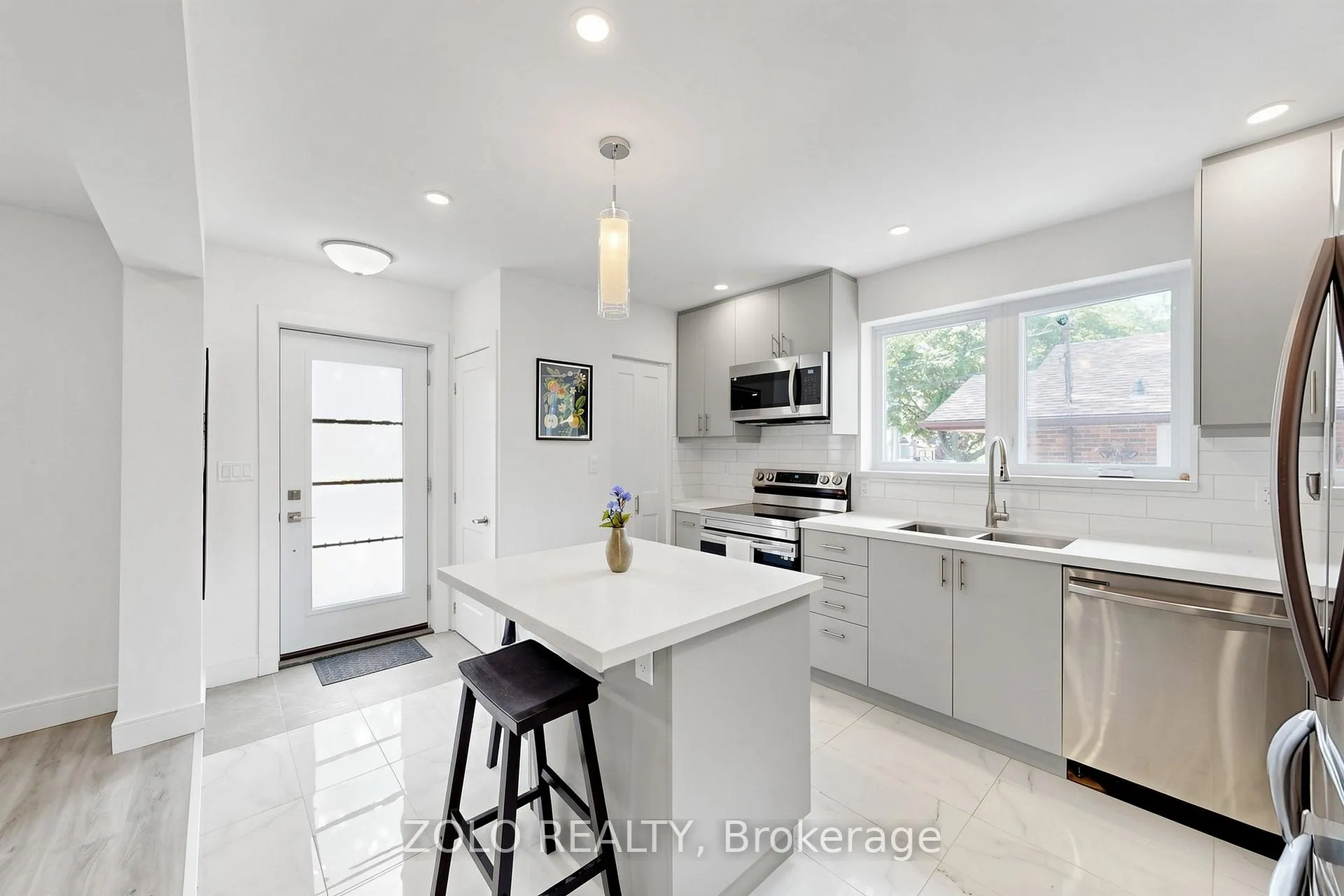 Photo 12 of 84 East 15th Street, Hamilton, Inch Park — HOMEH