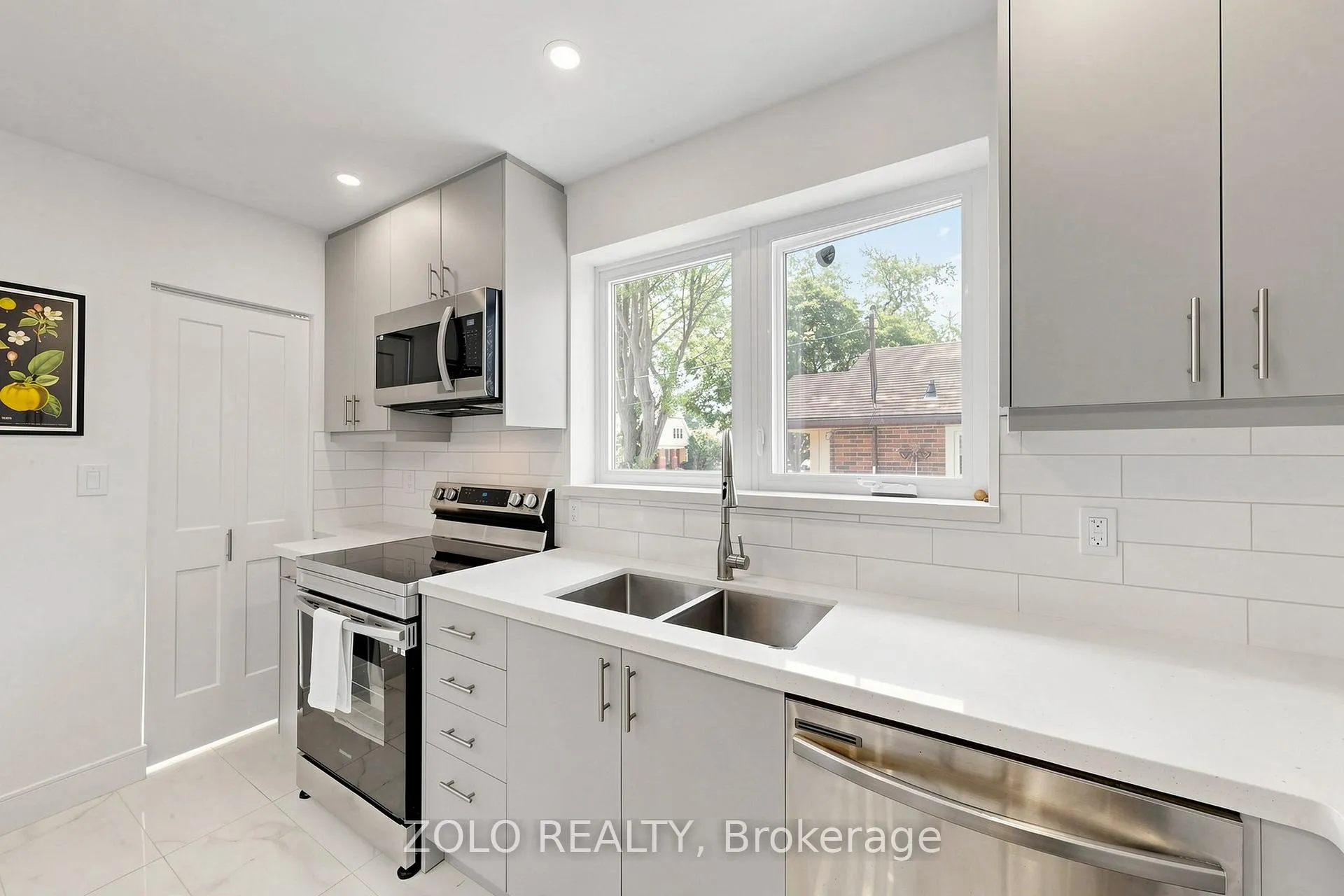 Photo 15 of 84 East 15th Street, Hamilton, Inch Park — HOMEH
