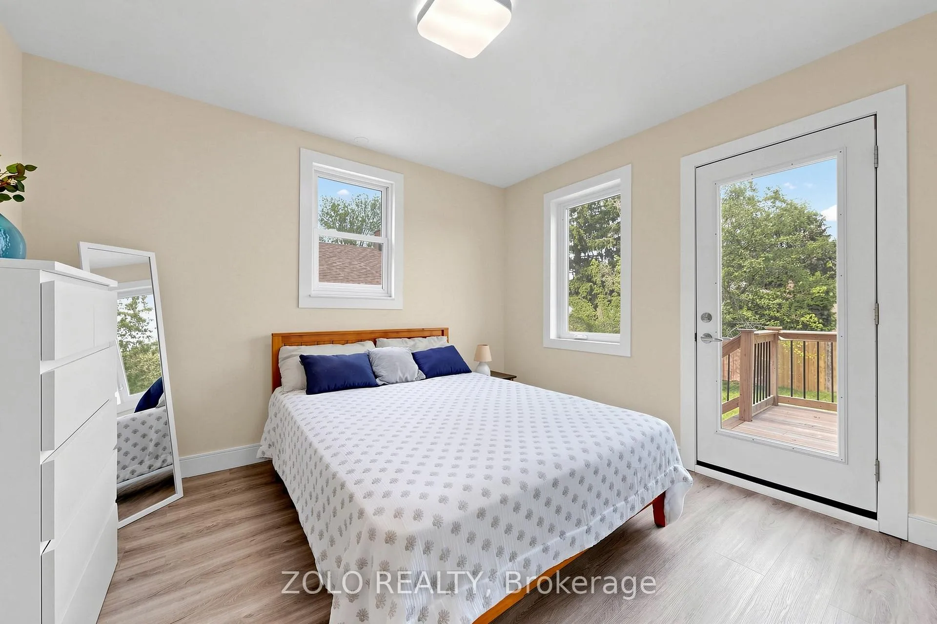 Photo 16 of 84 East 15th Street, Hamilton, Inch Park — HOMEH