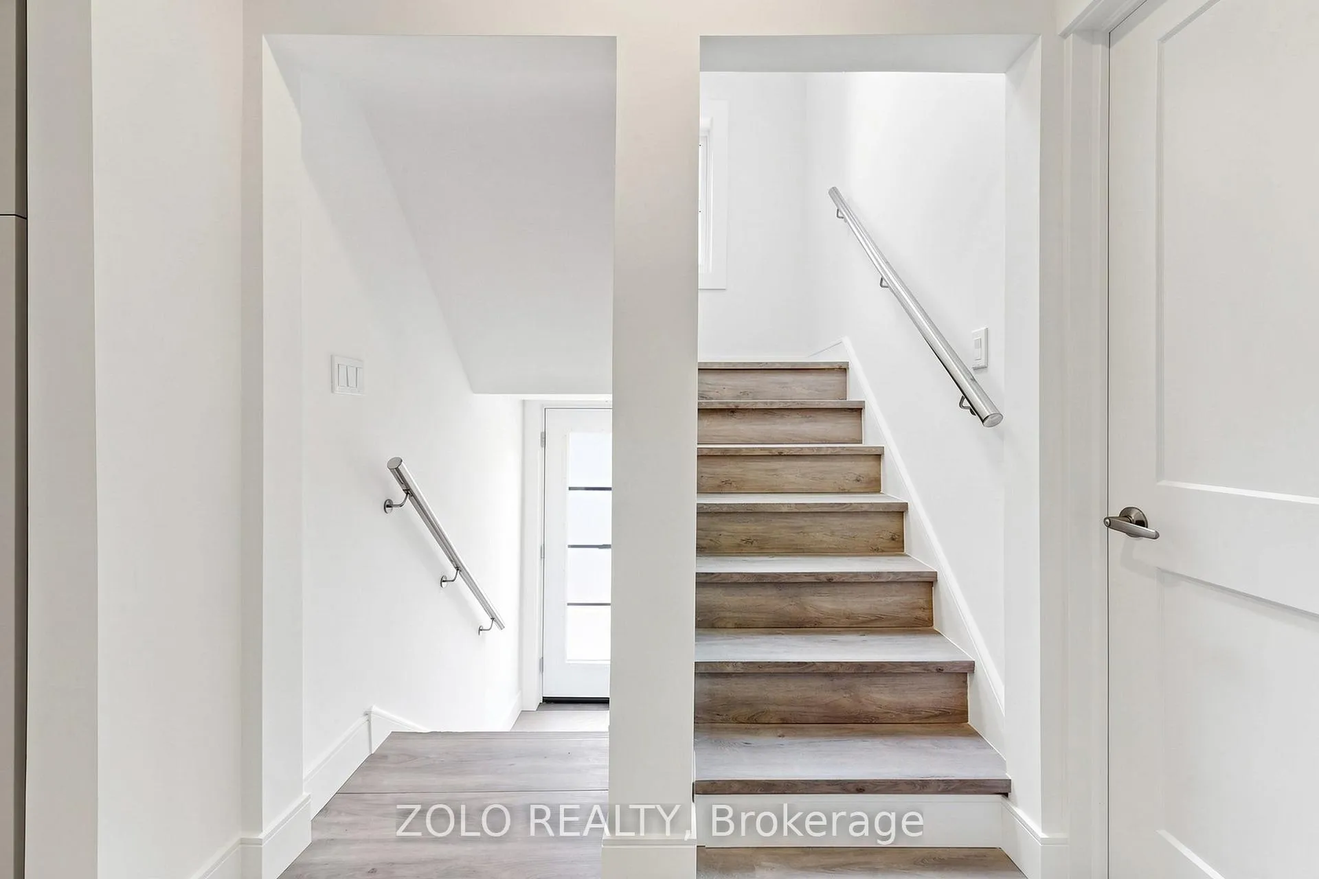 Photo 23 of 84 East 15th Street, Hamilton, Inch Park — HOMEH