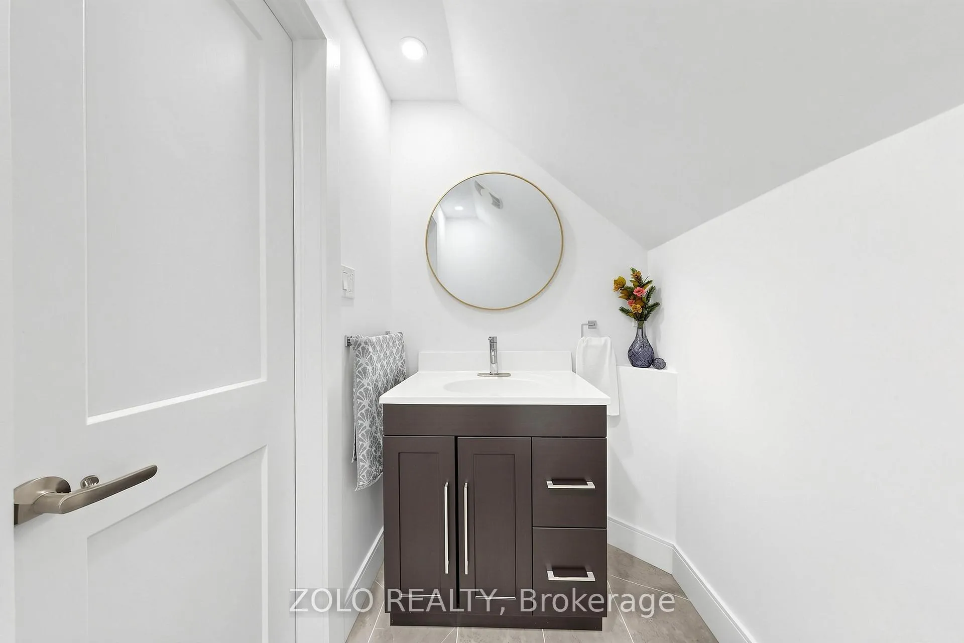 Photo 28 of 84 East 15th Street, Hamilton, Inch Park — HOMEH