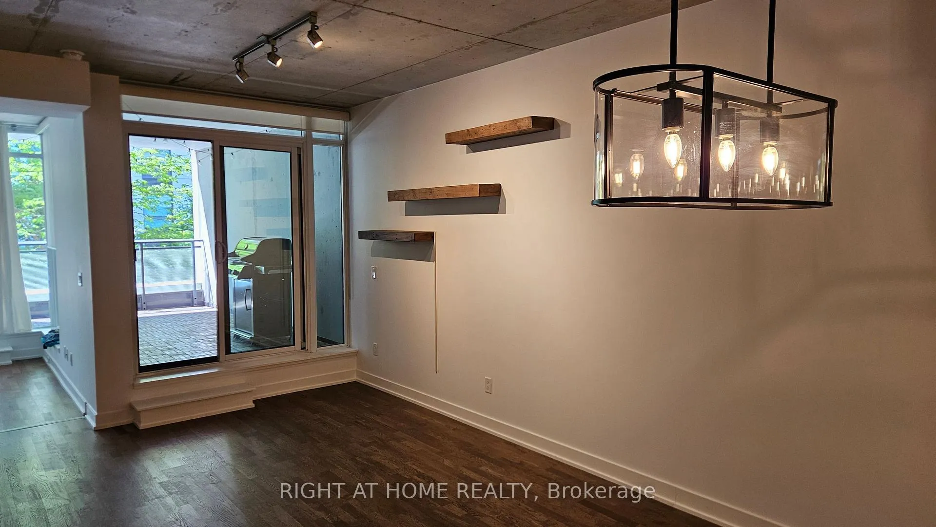 Front of Unit 216, 20 Gladstone Avenue