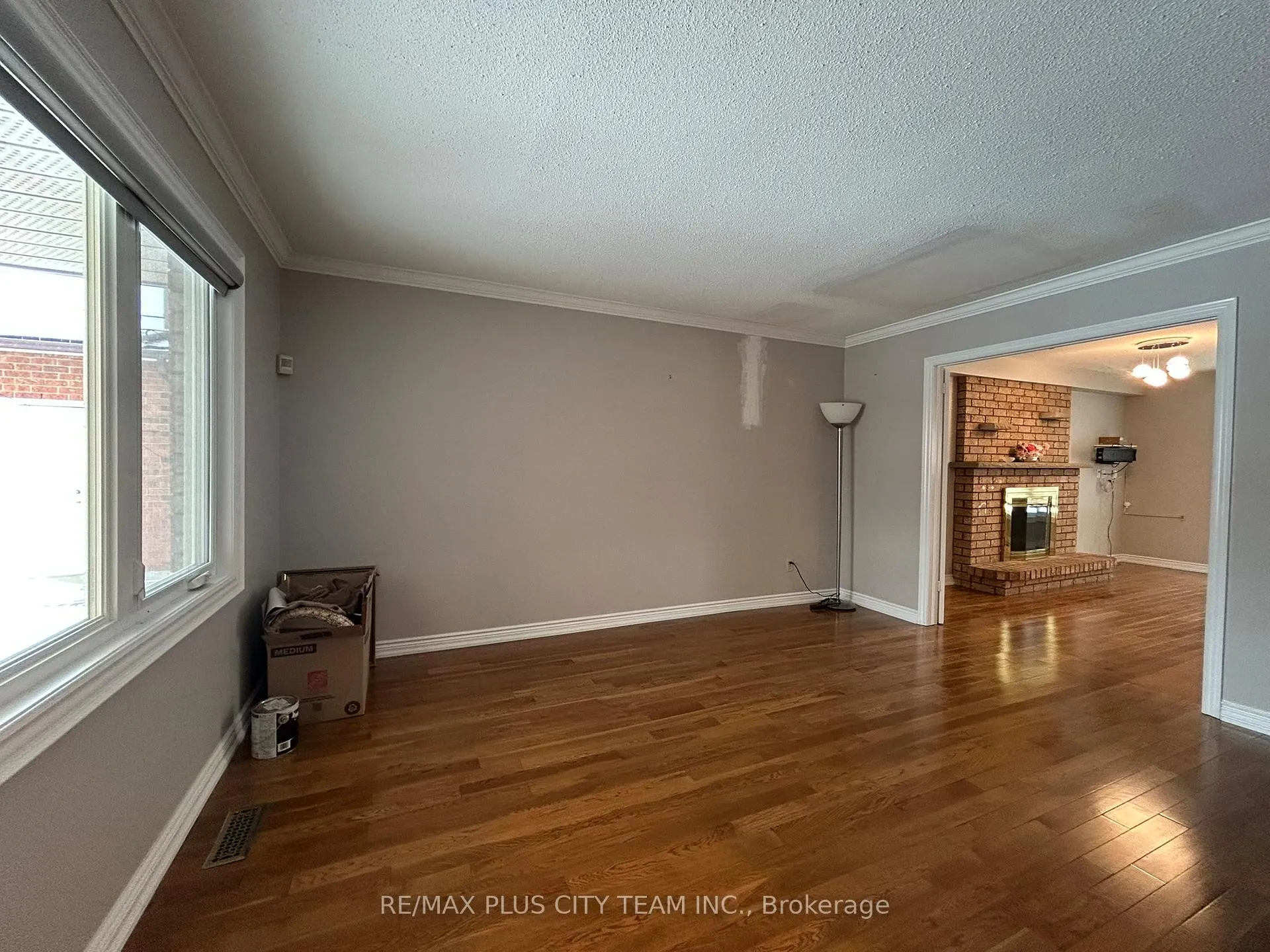 Photo 3 of 506 Dicenzo Drive, Hamilton, Ryckmans — HOMEH