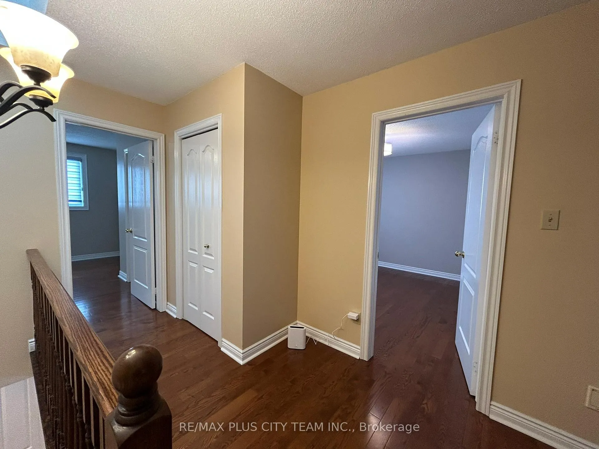 Photo 15 of 506 Dicenzo Drive, Hamilton, Ryckmans — HOMEH