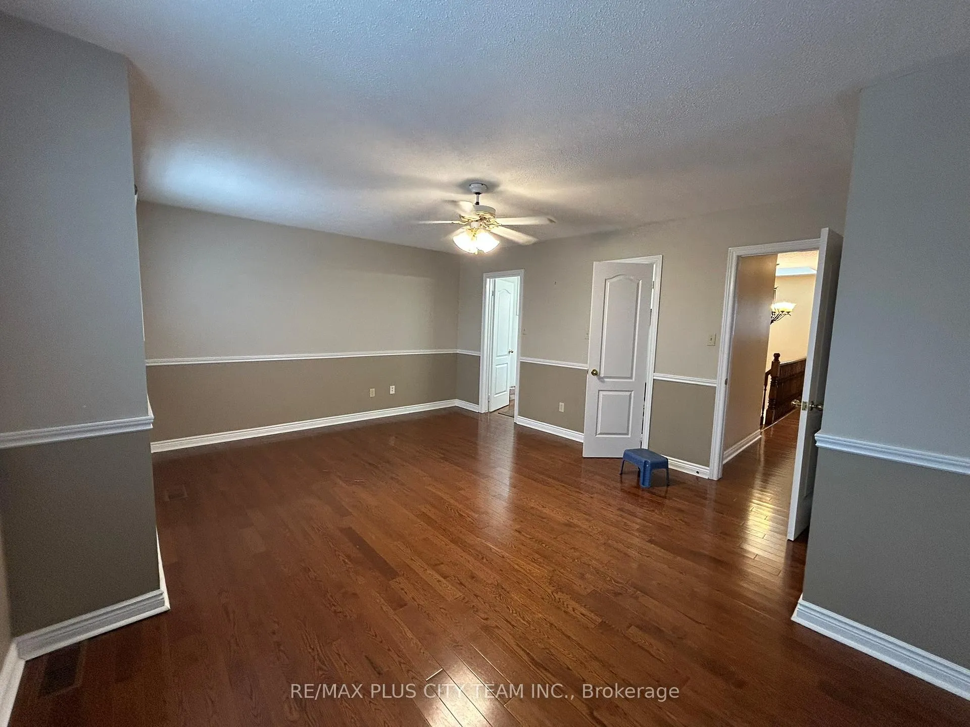 Photo 19 of 506 Dicenzo Drive, Hamilton, Ryckmans — HOMEH