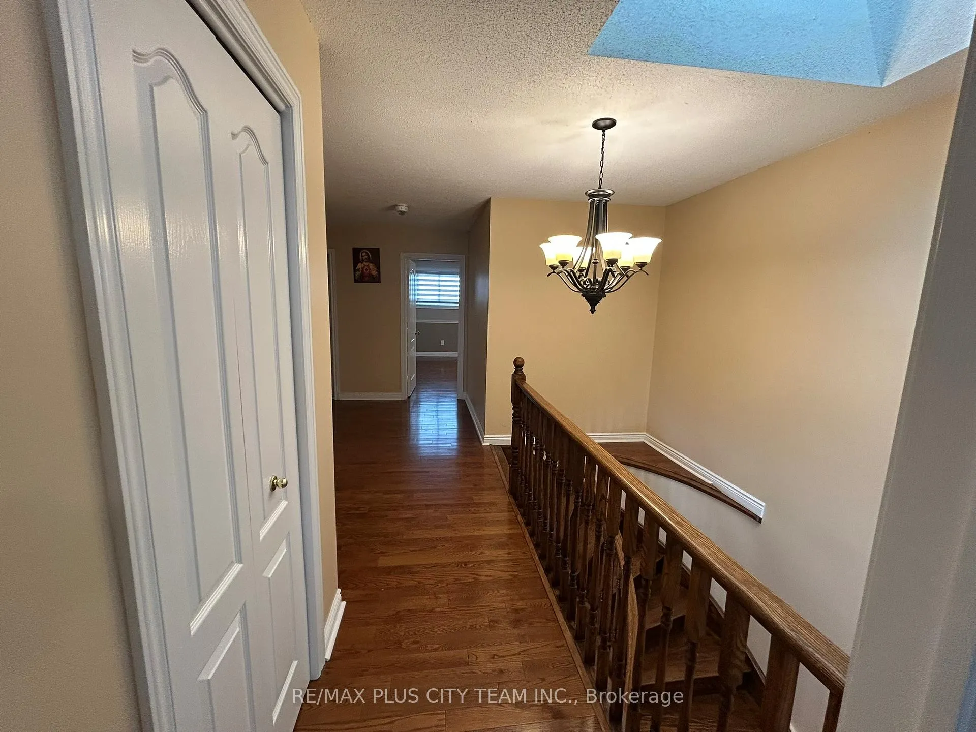 Photo 25 of 506 Dicenzo Drive, Hamilton, Ryckmans — HOMEH