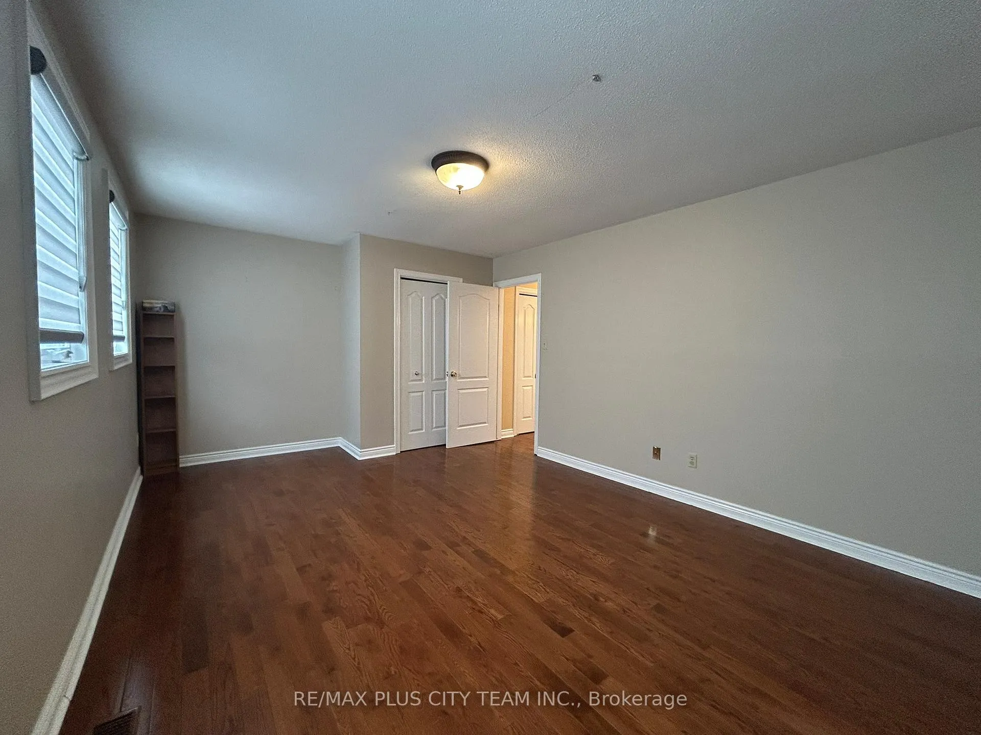 Photo 27 of 506 Dicenzo Drive, Hamilton, Ryckmans — HOMEH