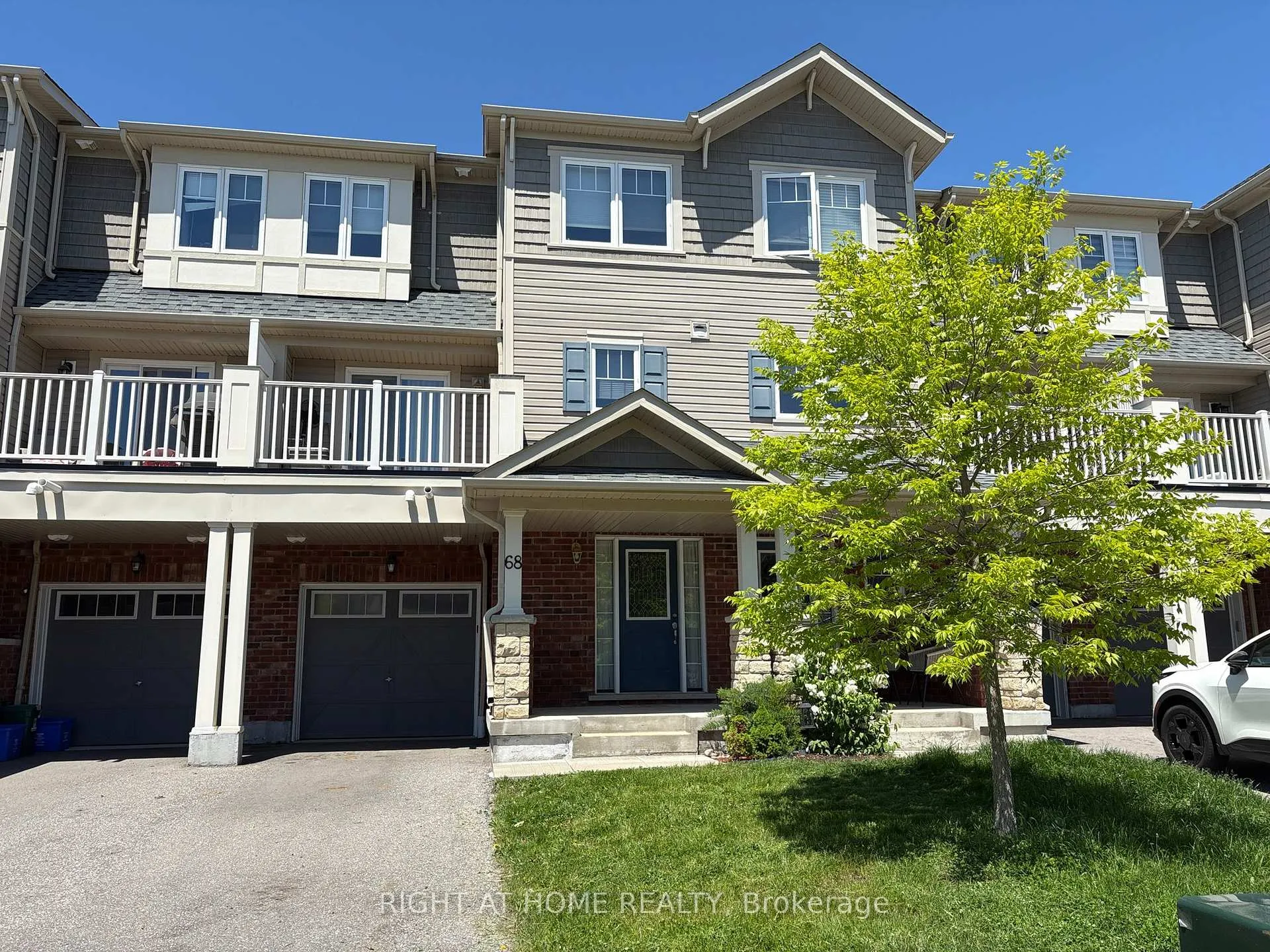 Front of 68 Nearco Crescent